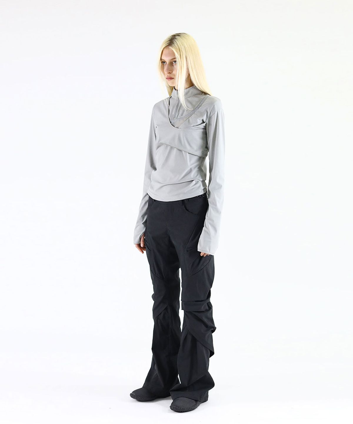 디프런티스(DIFFERENTIS) Low-rise Pants (BK)