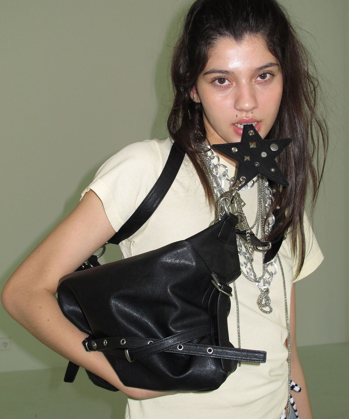 여밈(YEOMIM) slouchy bag (black)