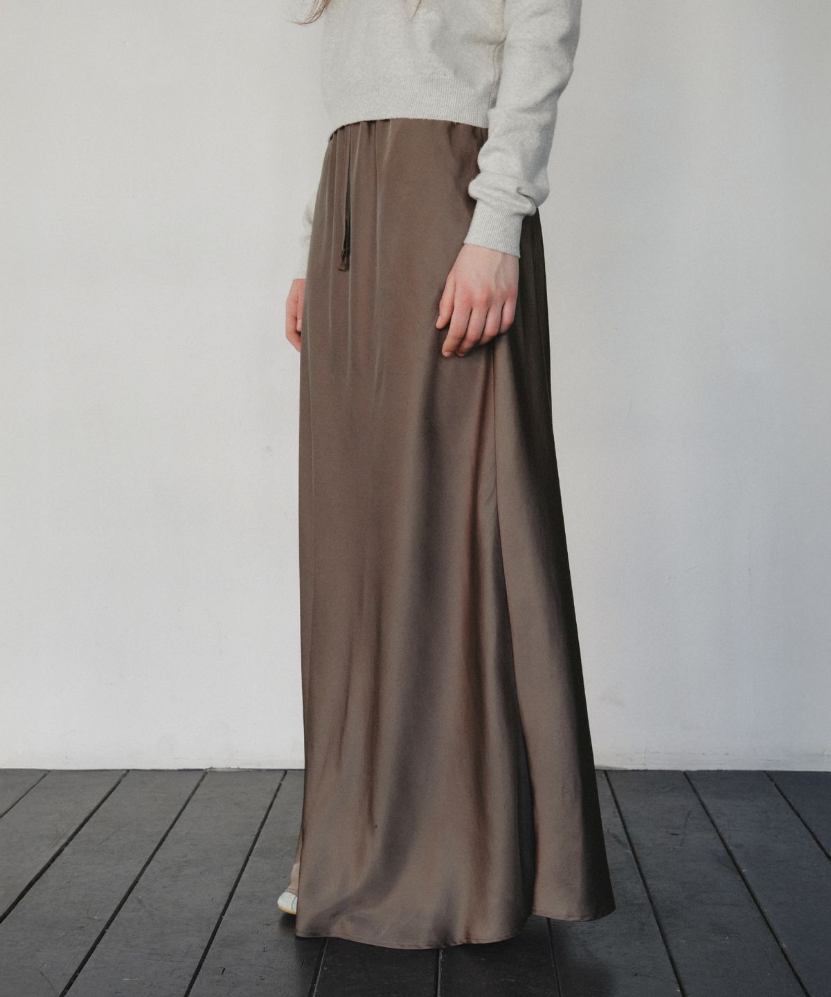 씨타(CITTA) Relaxed Satin Maxi Skirt_CTS624(Brown)