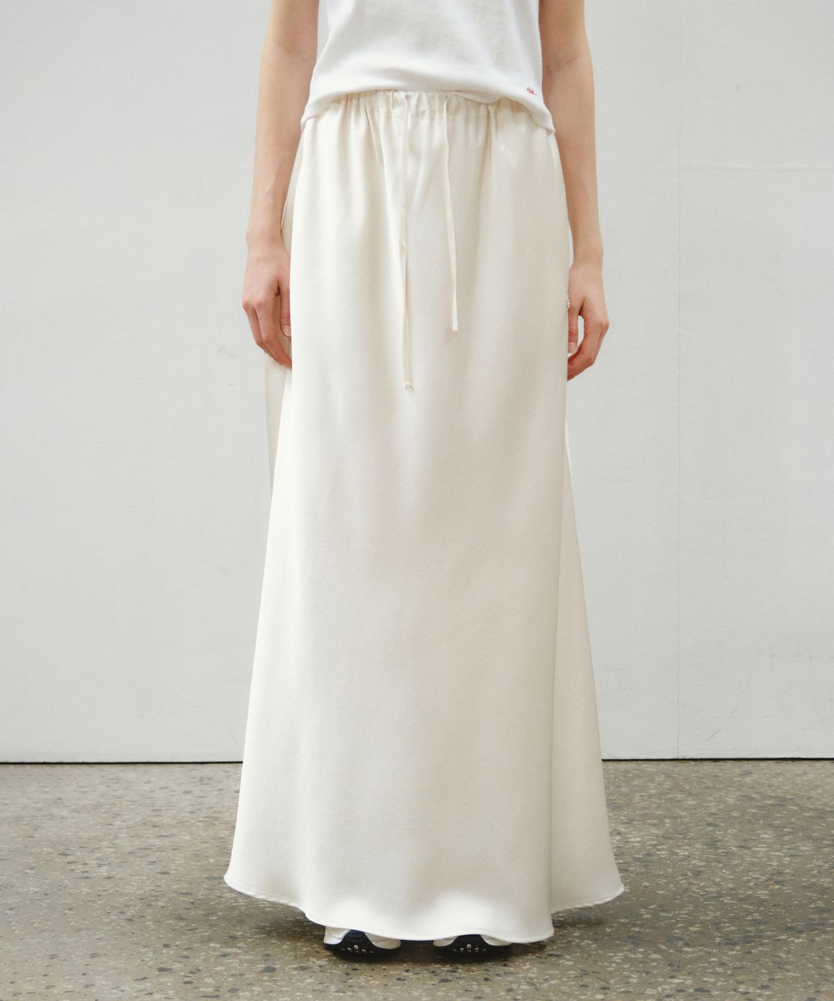 씨타(CITTA) Relaxed Satin Maxi Skirt_CTS624(White)