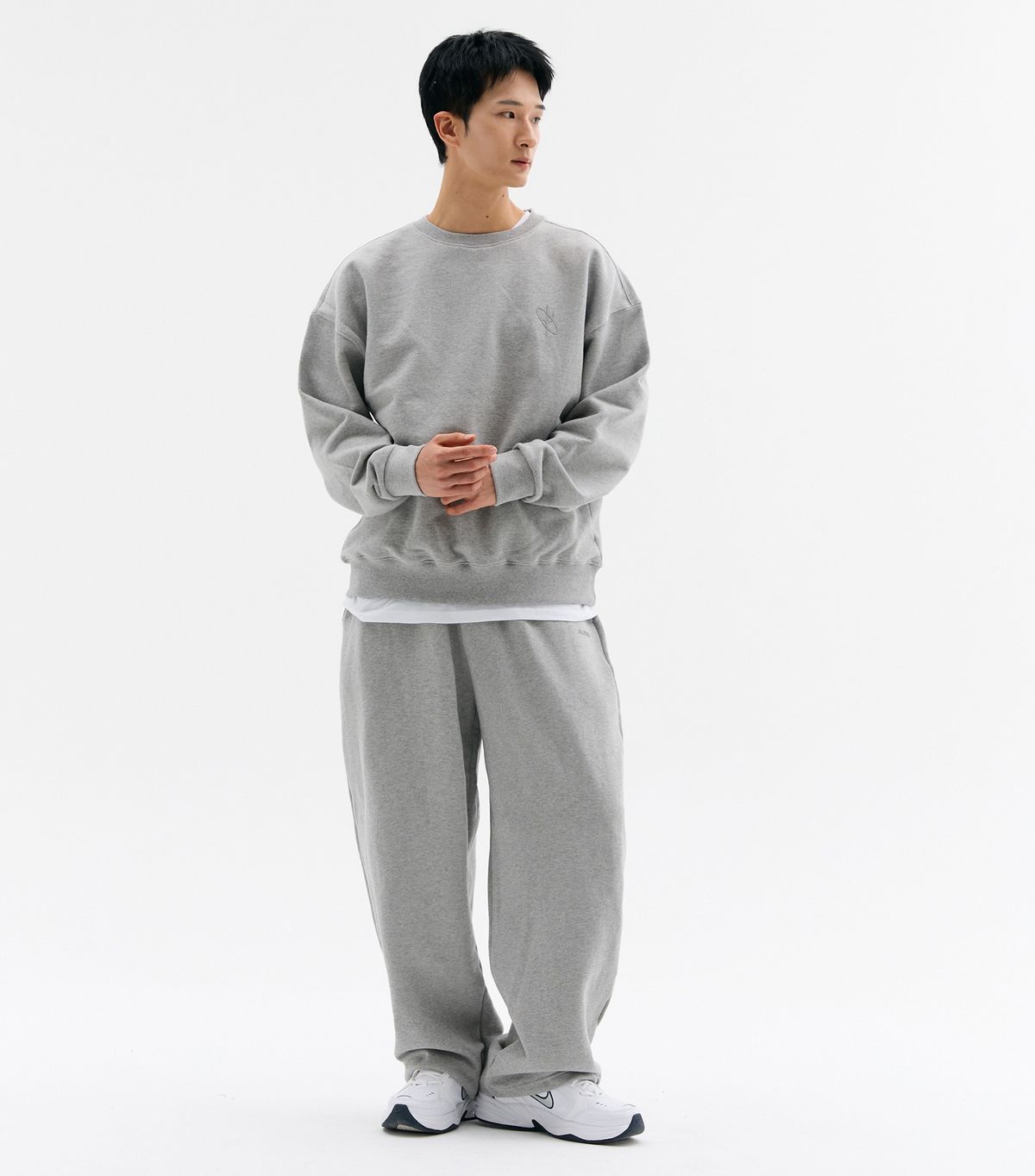 블루잉(BLUEING) SCOTCH SOLID SIMBOL SWEATSHIRT