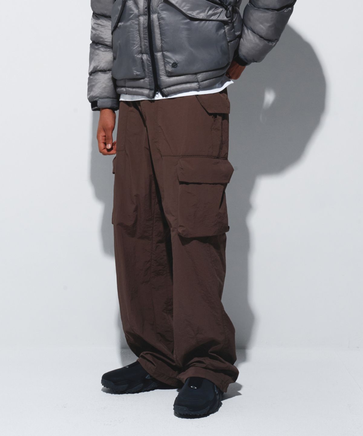 칼라파타르(KALAPATTHAR) UTILITY NYLON RIPSTOP SEMI-WIDE PANTS - BROWN