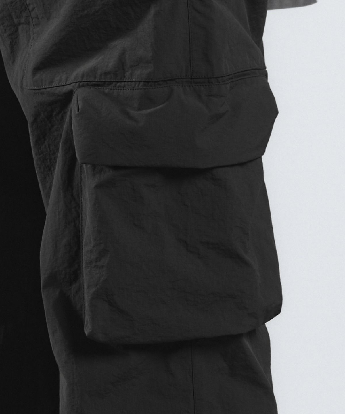 칼라파타르(KALAPATTHAR) UTILITY NYLON RIPSTOP SEMI-WIDE PANTS - BLACK