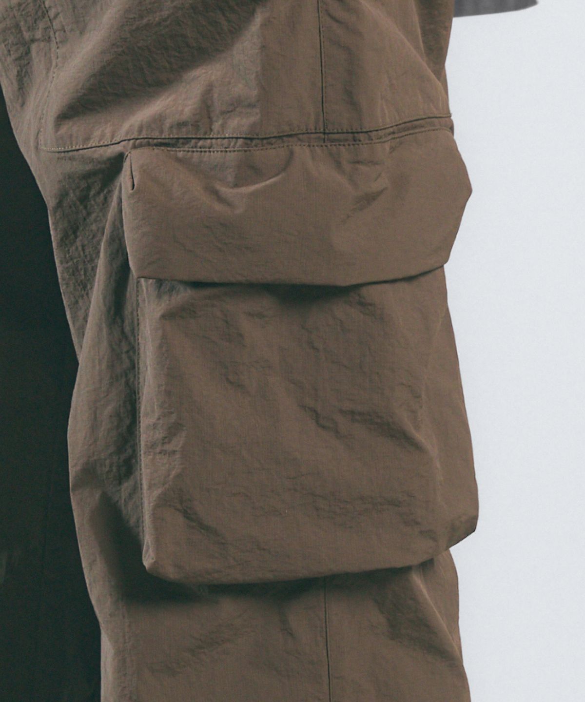칼라파타르(KALAPATTHAR) UTILITY NYLON RIPSTOP SEMI-WIDE PANTS - BEIGE