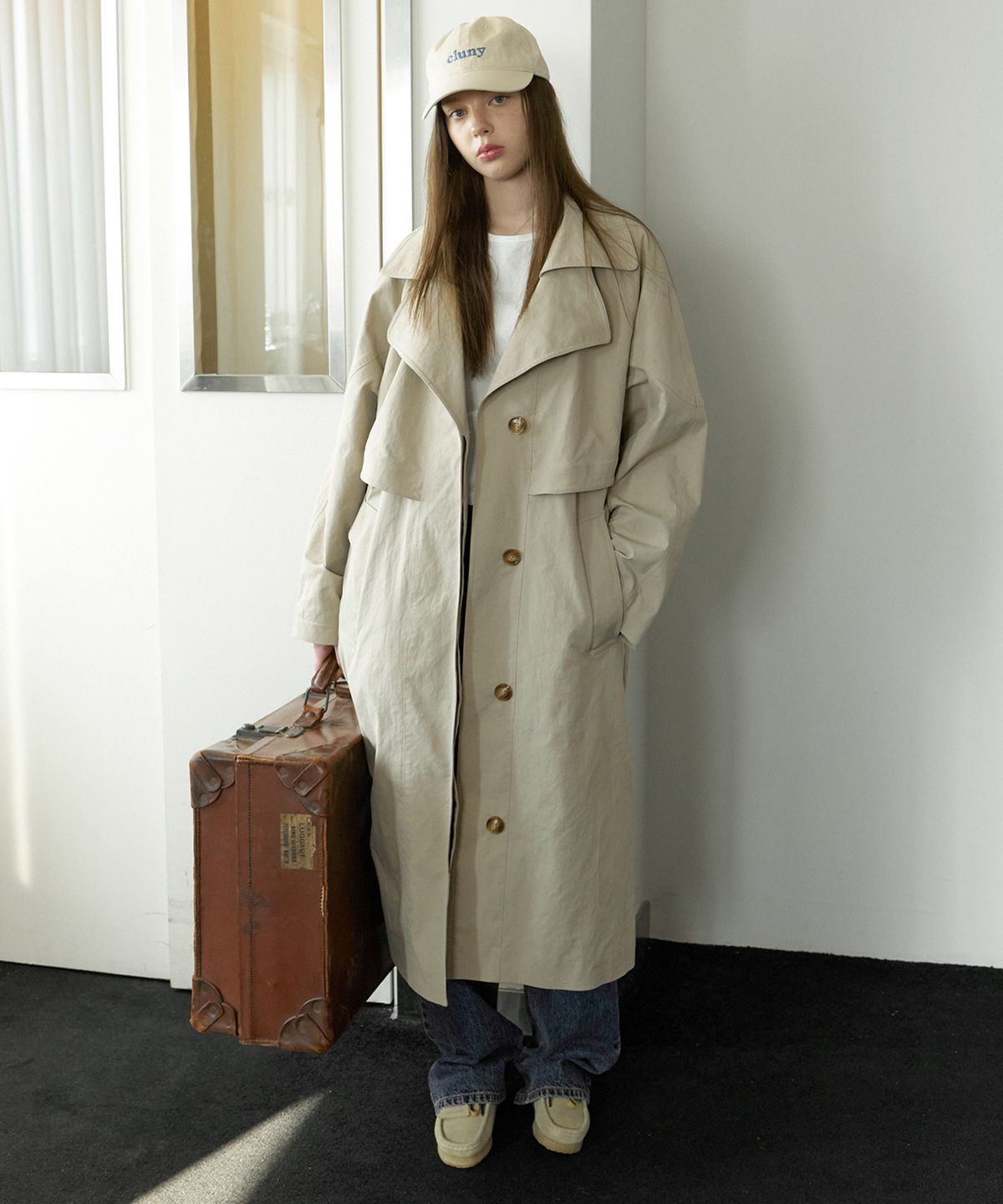 클루니(CLUNY) Bold wide collar trench coat - beige