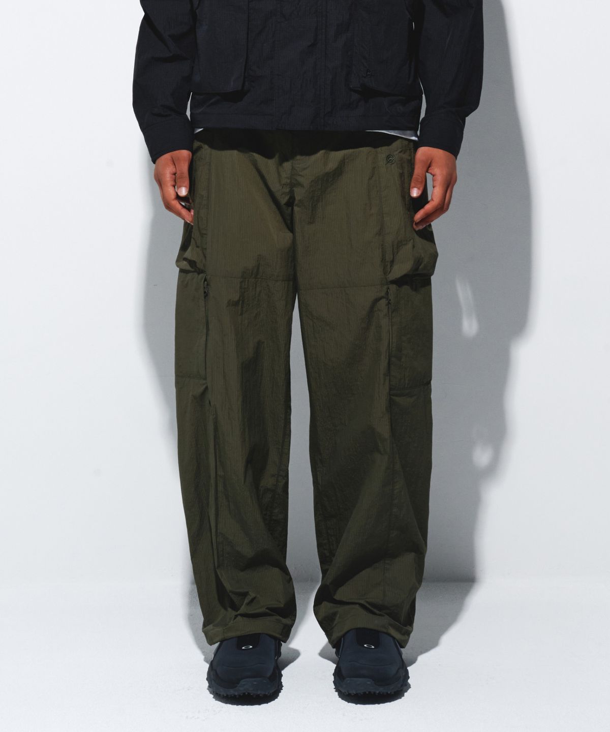칼라파타르(KALAPATTHAR) EASY WIDE NYLON RIPSTOP PANTS - KHAKI