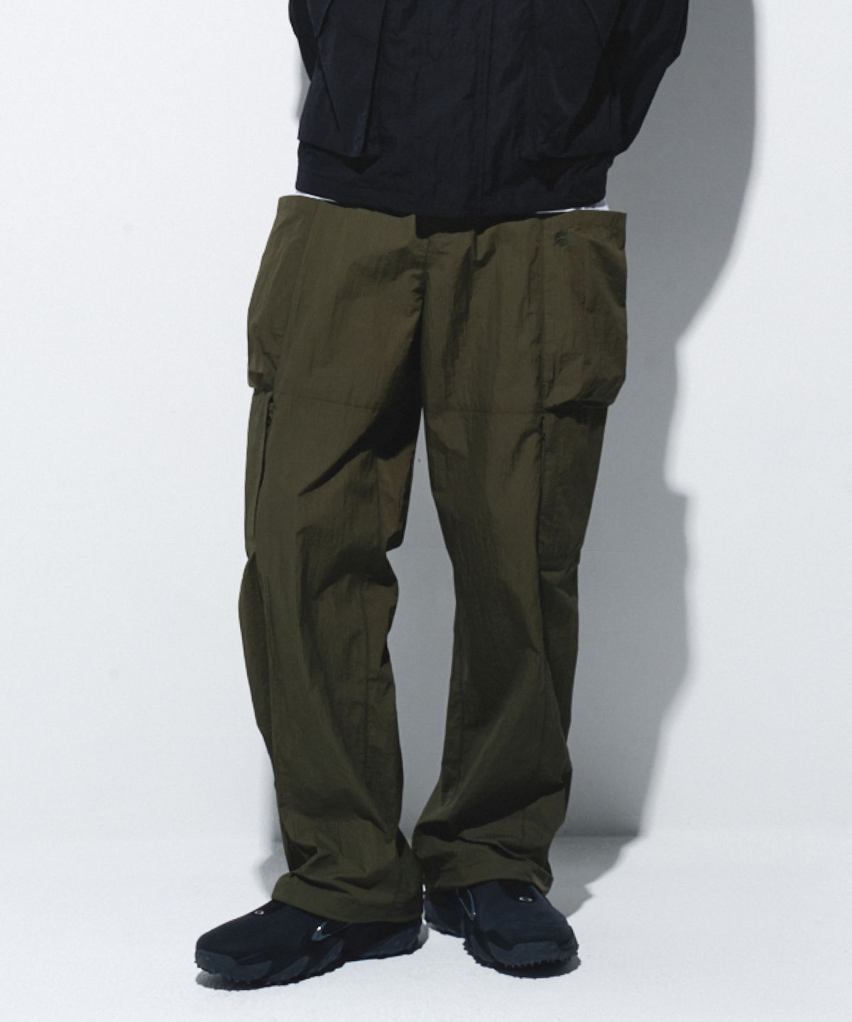 칼라파타르(KALAPATTHAR) EASY WIDE NYLON RIPSTOP PANTS - KHAKI