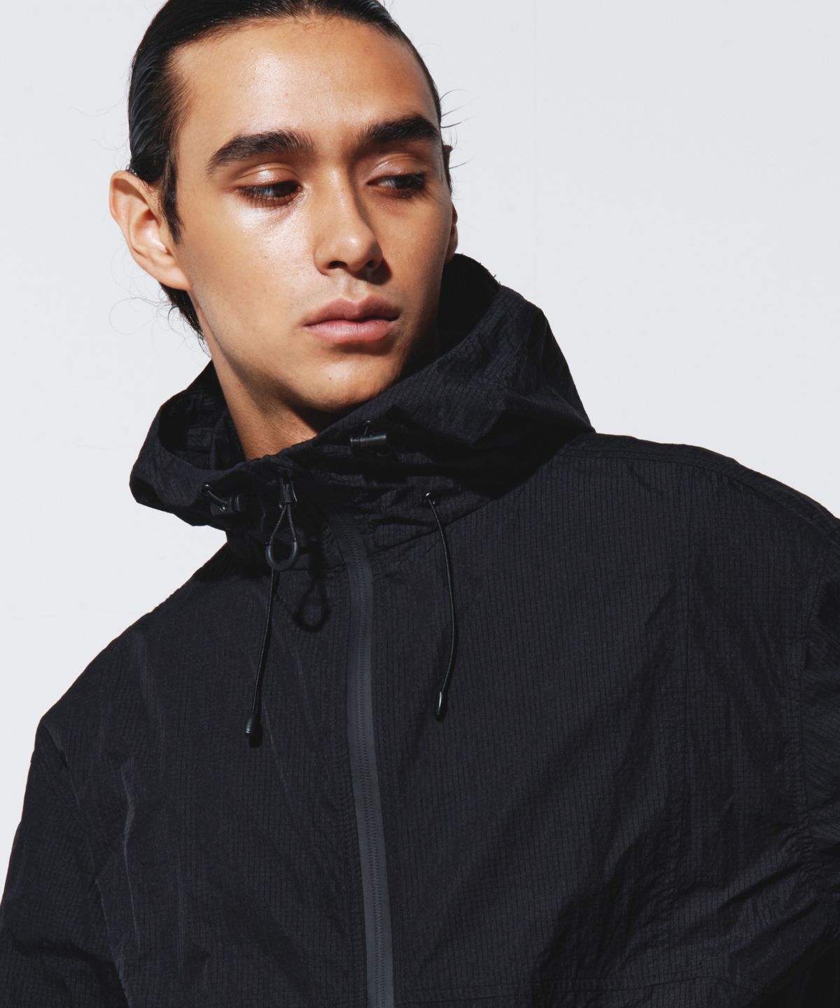 칼라파타르(KALAPATTHAR) AIRY RIPSTOP NYLON TWO-WAY WIND BREAKER - BLACK