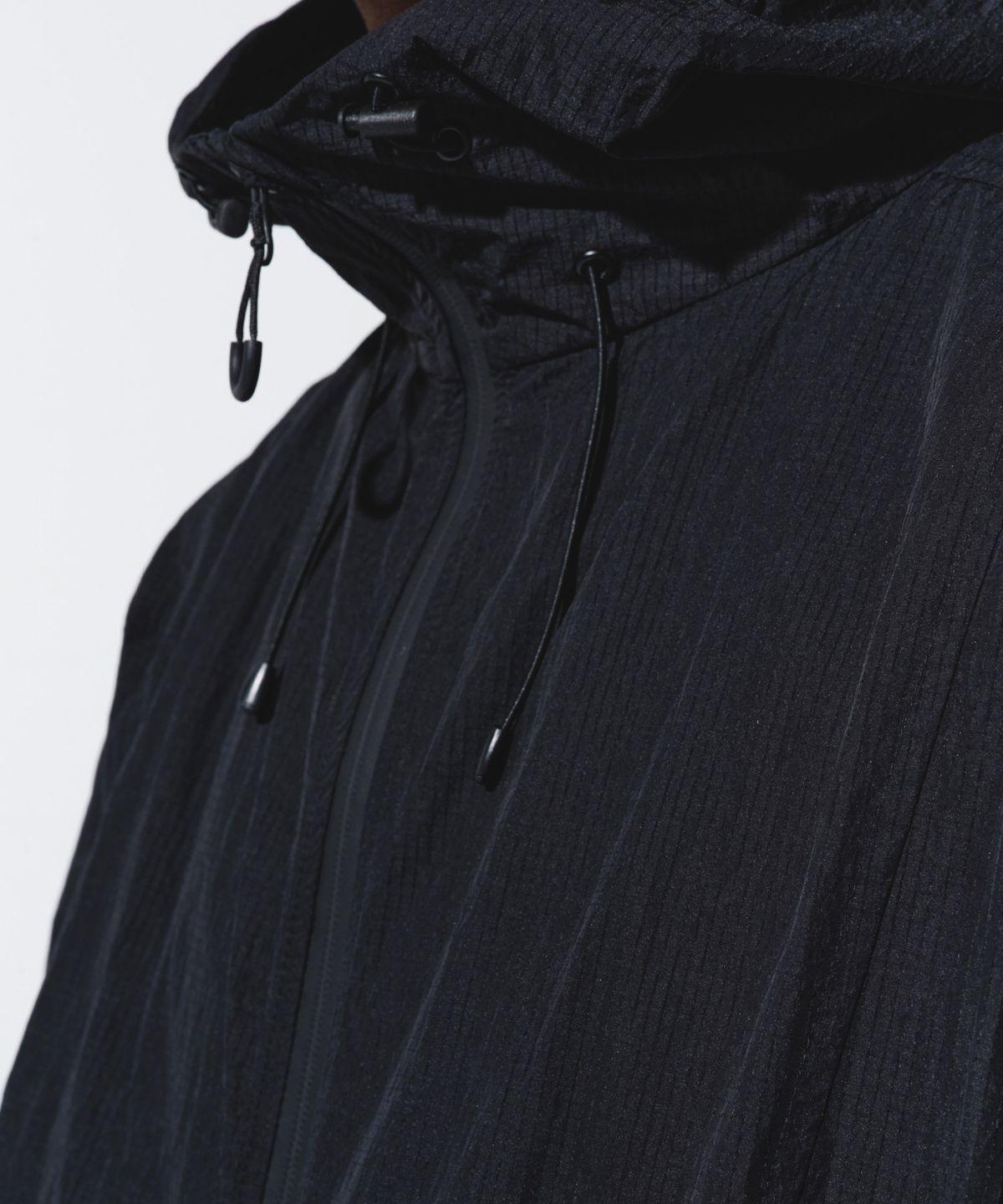 칼라파타르(KALAPATTHAR) AIRY RIPSTOP NYLON TWO-WAY WIND BREAKER - BLACK
