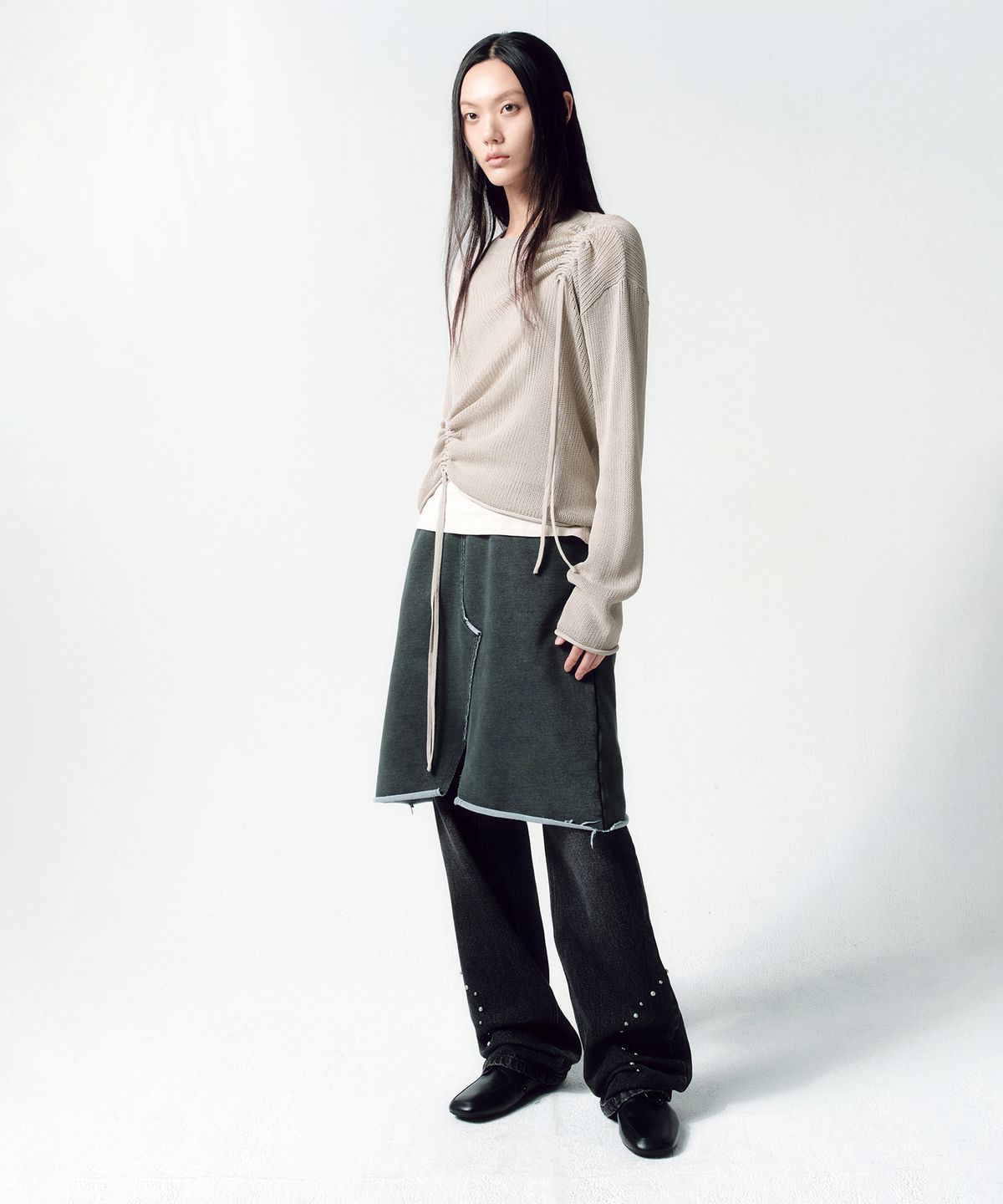 인사일런스 우먼(INSILENCE WOMEN) 루즈핏 레이어드 니트 GREY BEIGE