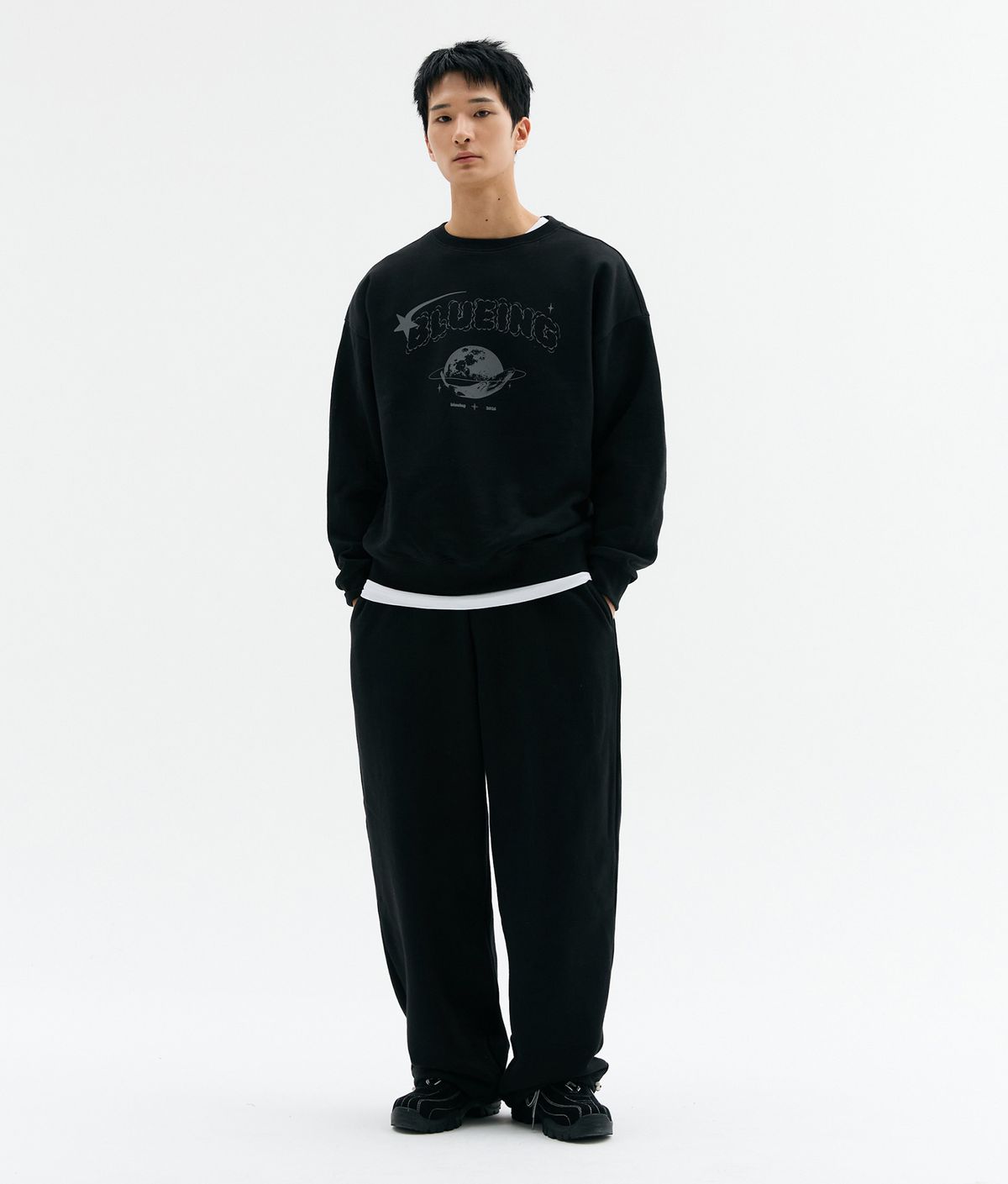 블루잉(BLUEING) WHALE SCOTCH GRAPTIC SWEATSHIRT