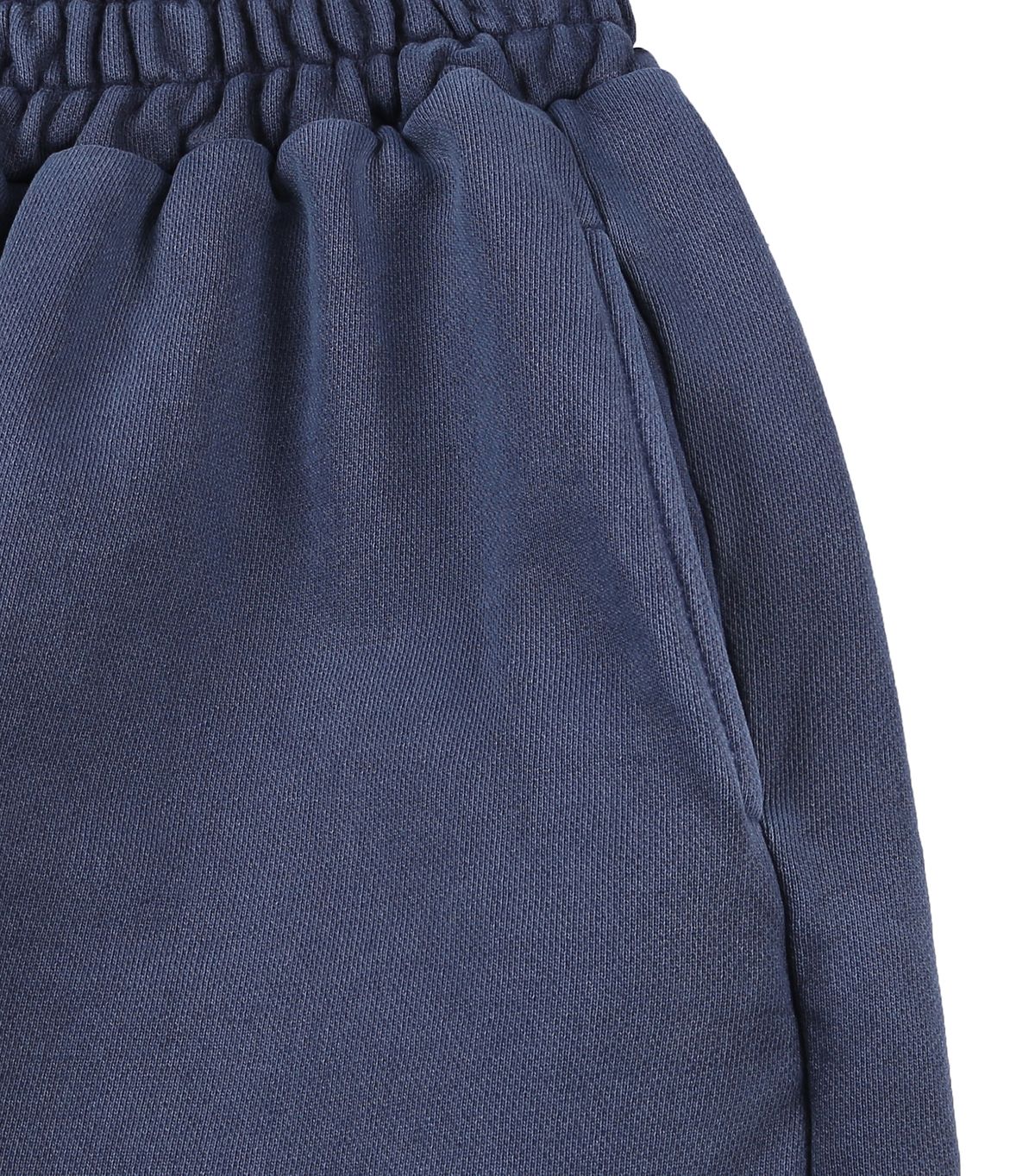 블루잉(BLUEING) SCOTCH SOLID BACK LOGO PIGMENT SWEATPANTS
