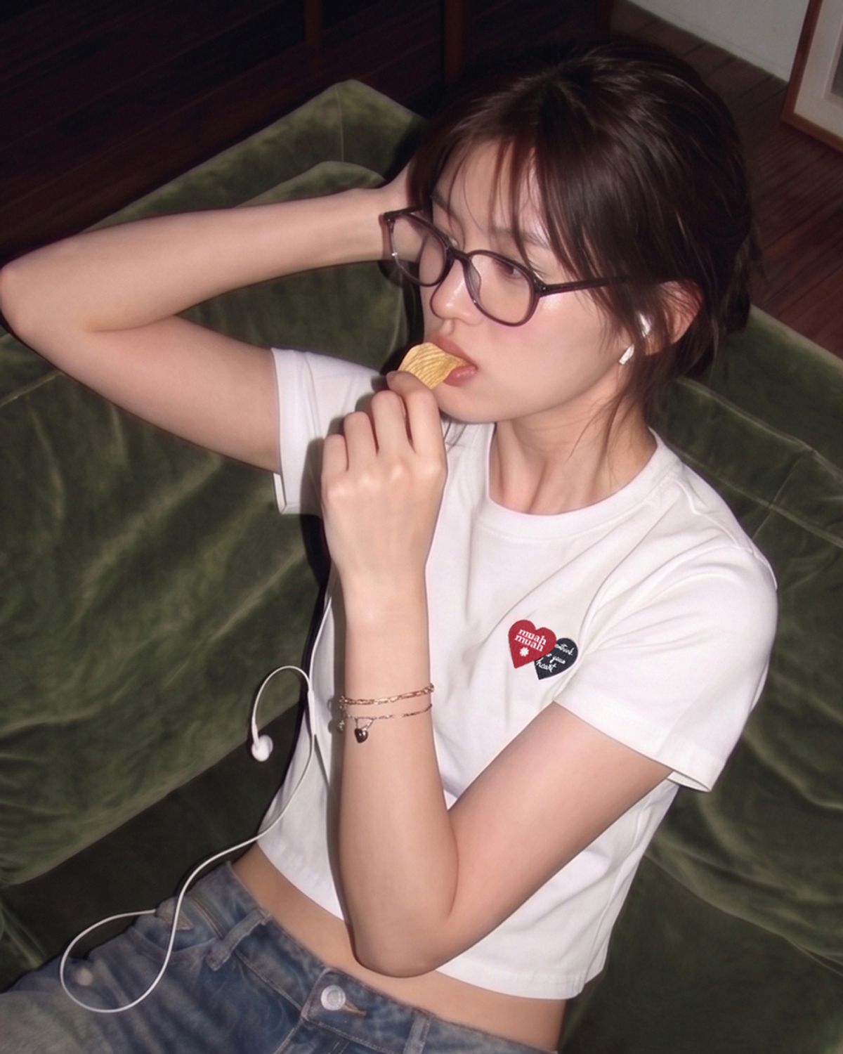 무아무아(MUAHMUAH) 러브러브 무아 크롭 반팔티 [3color]