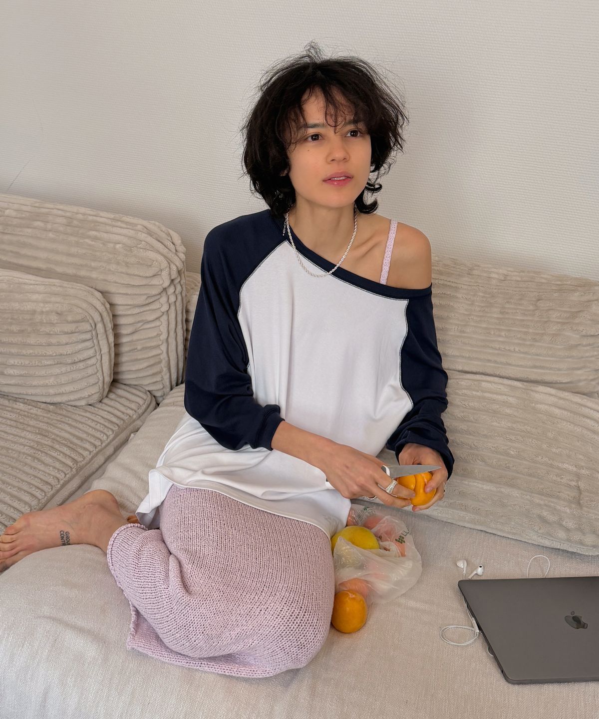 씨타(CITTA) Number 23 Raglan Off-Shoulder T-Shirt_CTT3002(White)