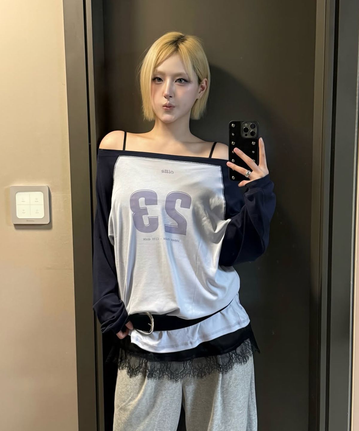 씨타(CITTA) Number 23 Raglan Off-Shoulder T-Shirt_CTT3002(4color)