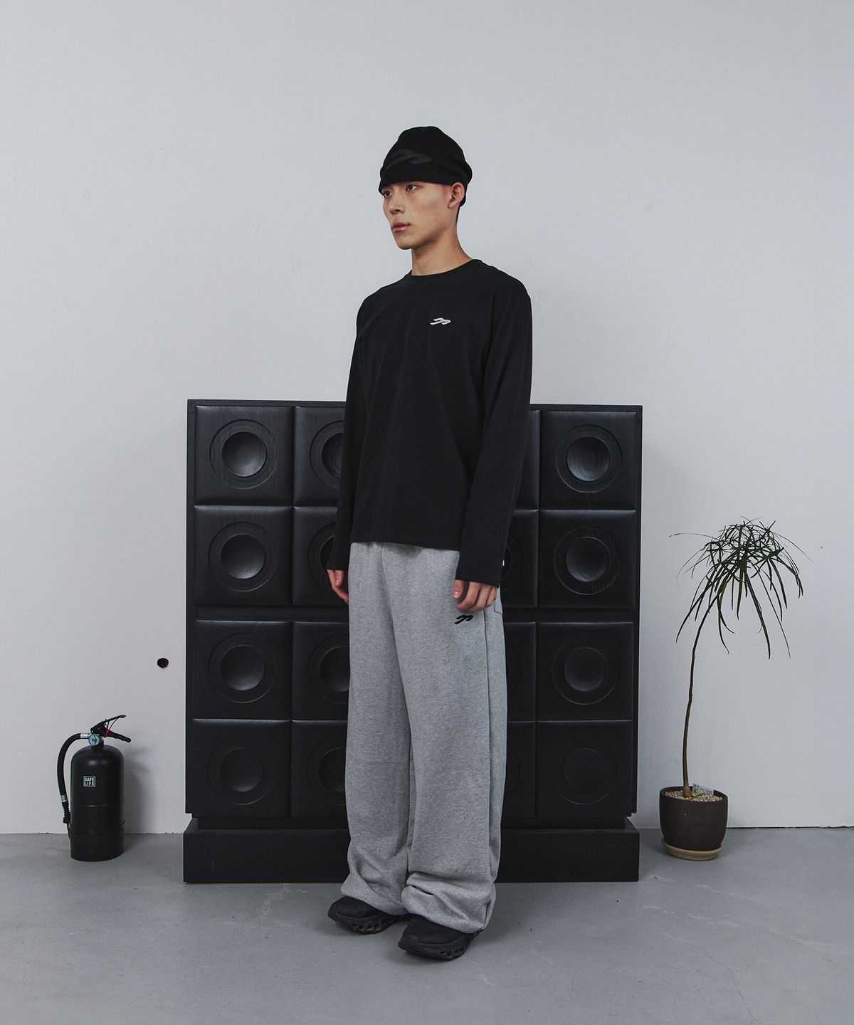 탄산마그네슘(TANSANMAGNESIUM) 포니 핫픽스 롱슬리브 (블랙)