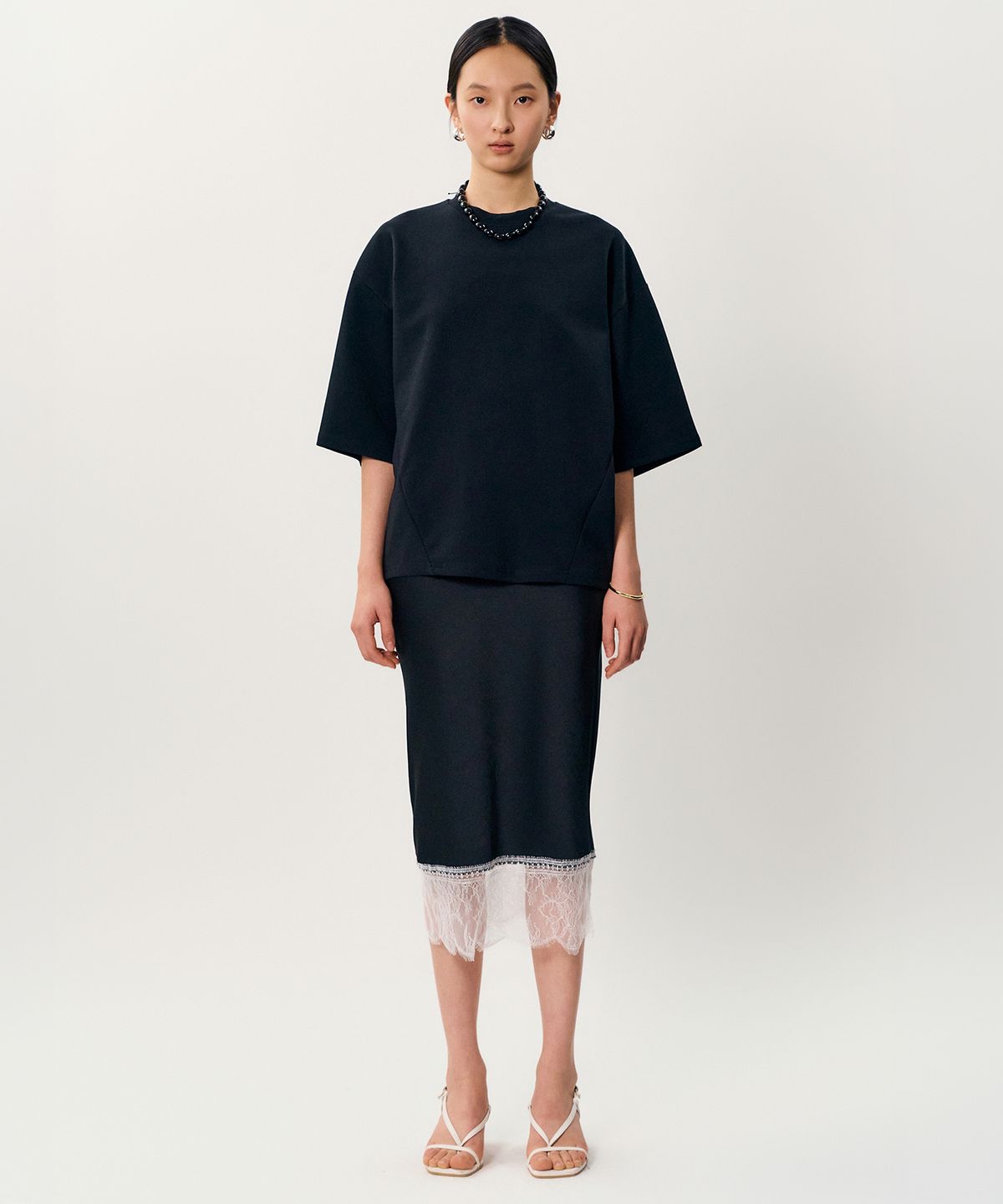 메이버유(MAYVERU) Amid T-shirt _ Black