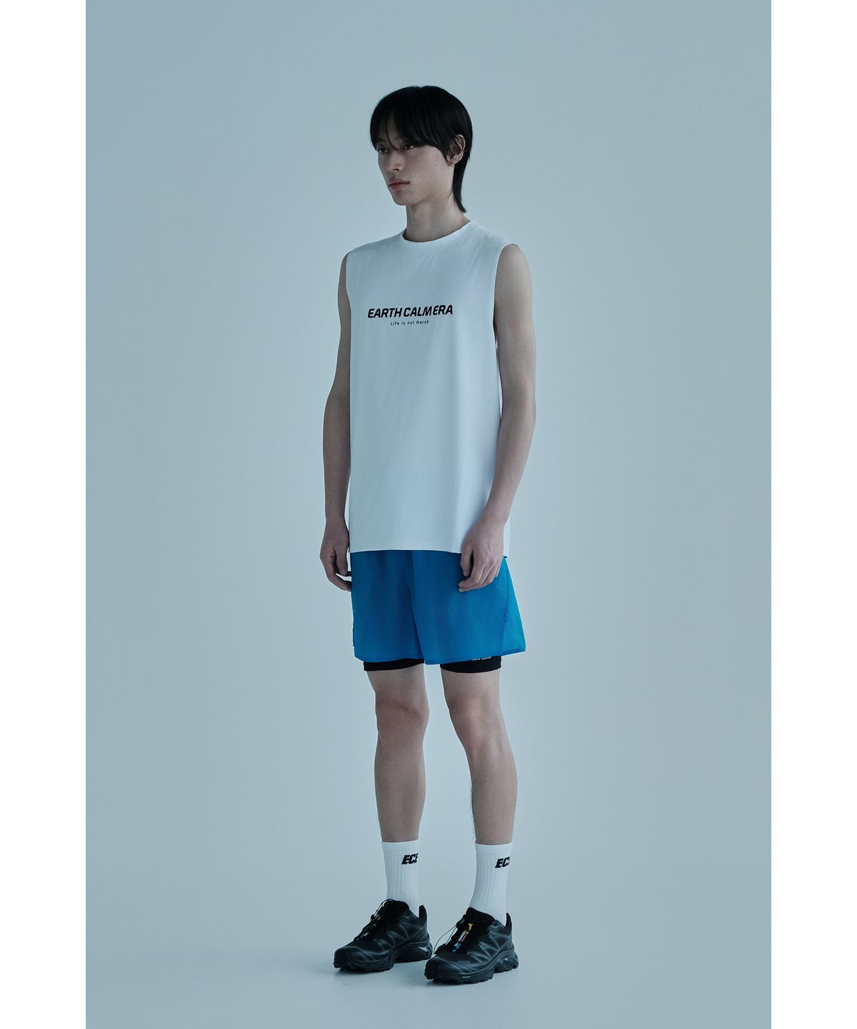 얼스캄에라(EARTH CALM ERA) 벤틸레이션 액티브 슬리브리스_화이트