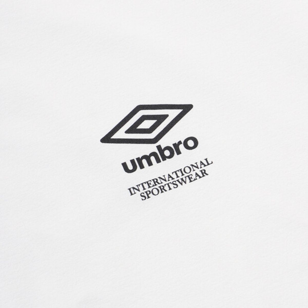 엄브로(UMBRO) [QUICK-DRY] 더비독 프레쉬 반팔 티셔츠 화이트 UR123CRS34