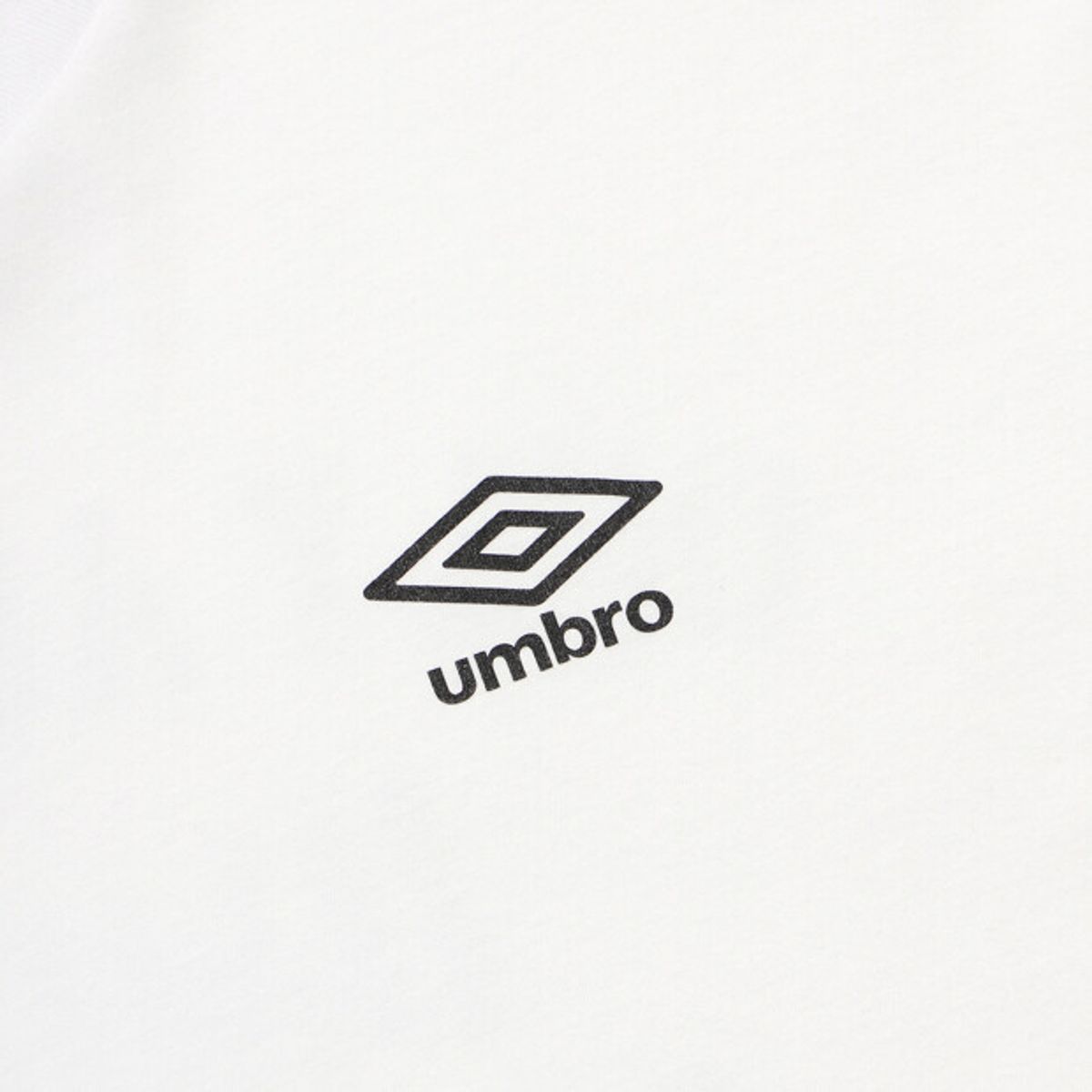 엄브로(UMBRO) 맥스핏 레터링 그래픽 반팔 티셔츠 화이트 UR121CRS32