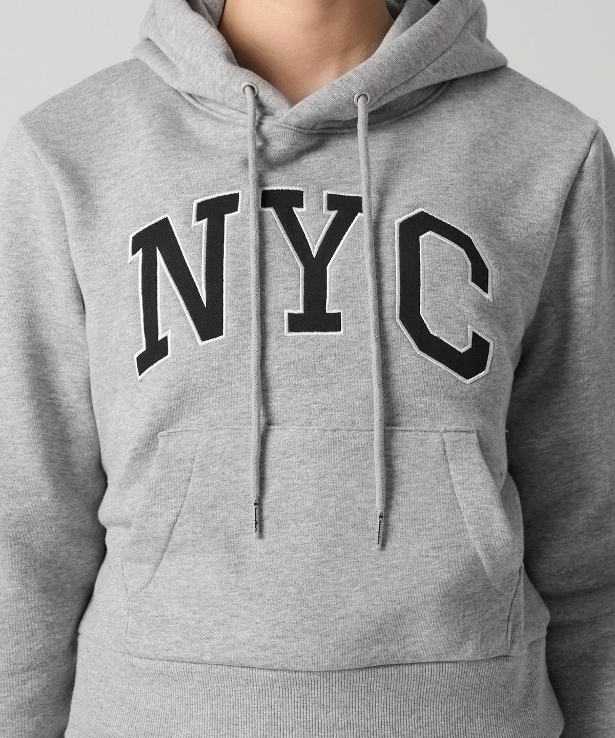 챔피온(CHAMPION) 여성 NYC 크롭 후드 티셔츠 Grey