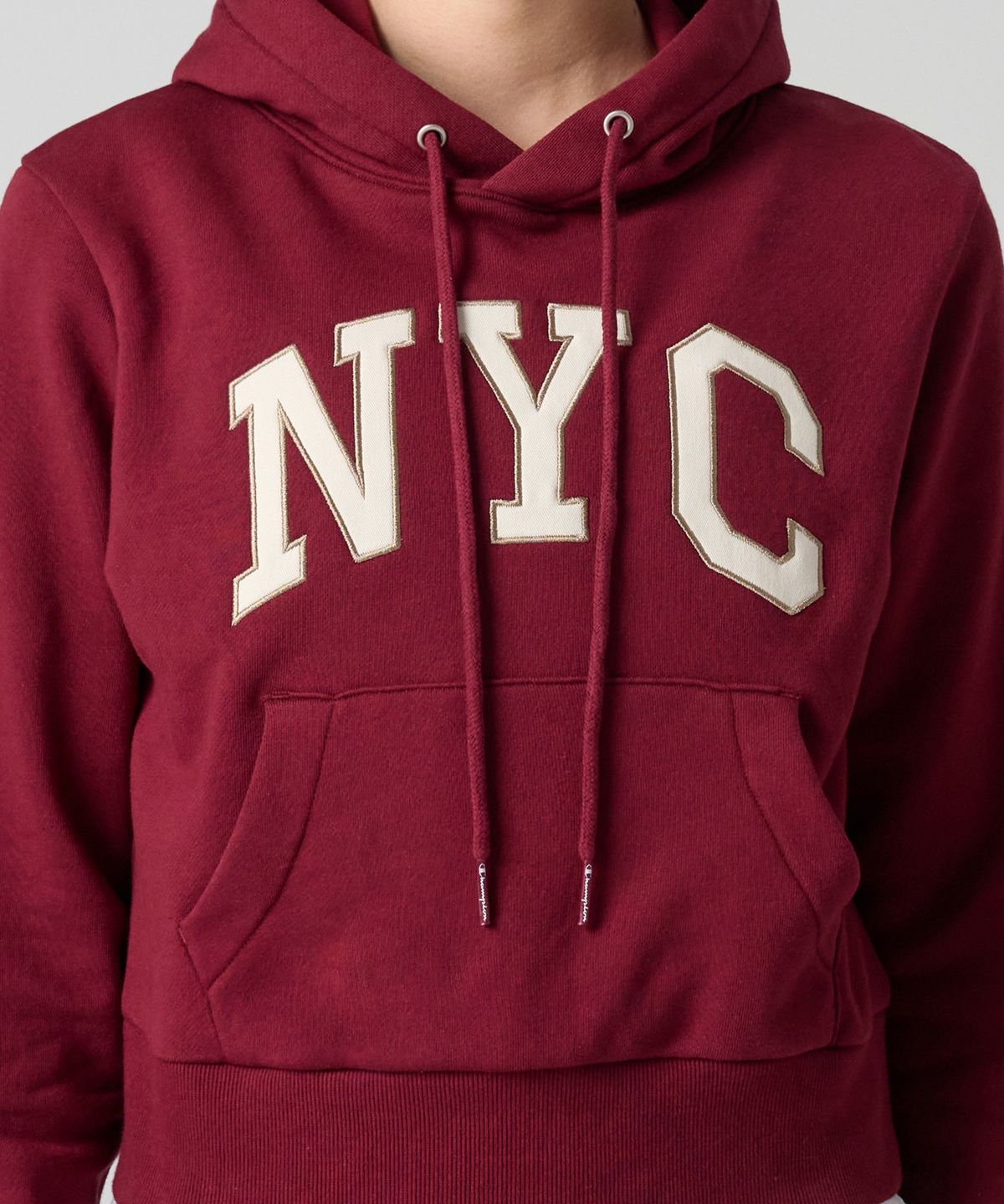 챔피온(CHAMPION) 여성 NYC 크롭 후드 티셔츠 Burgundy