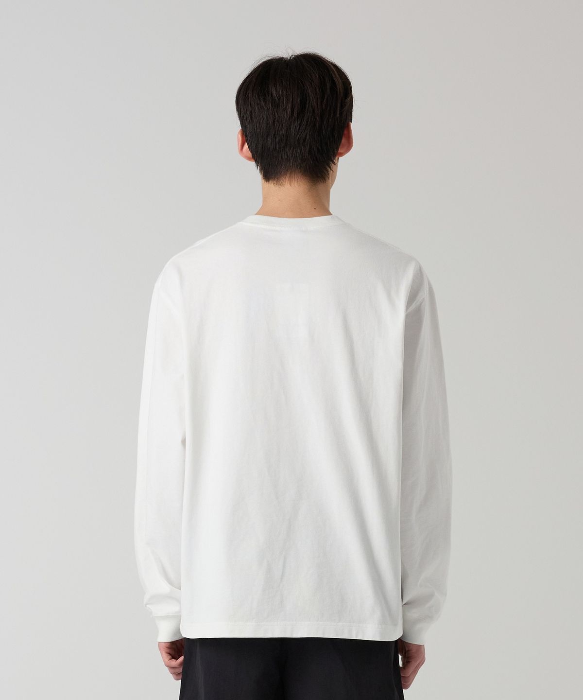 챔피온(CHAMPION) 아치 로고 루즈핏 롱슬리브 티셔츠 White
