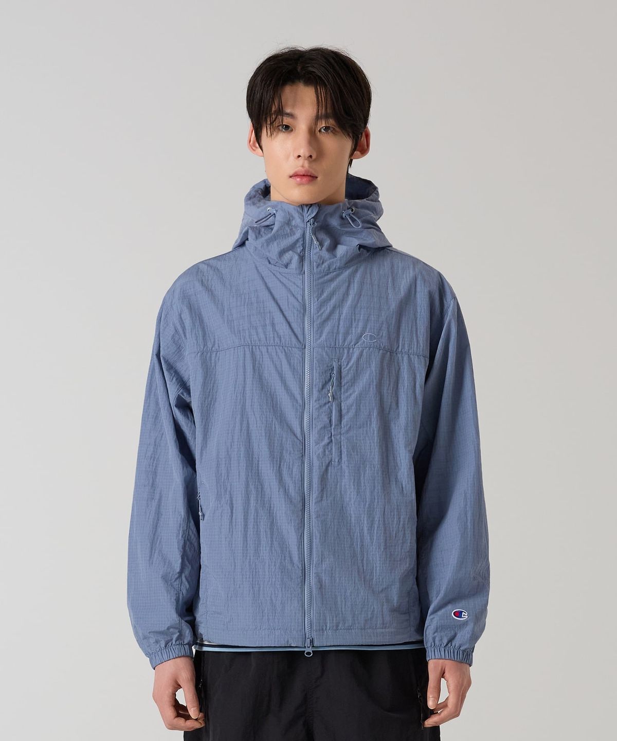 챔피온(CHAMPION) 시어 나일론 윈드브레이커 Light Blue