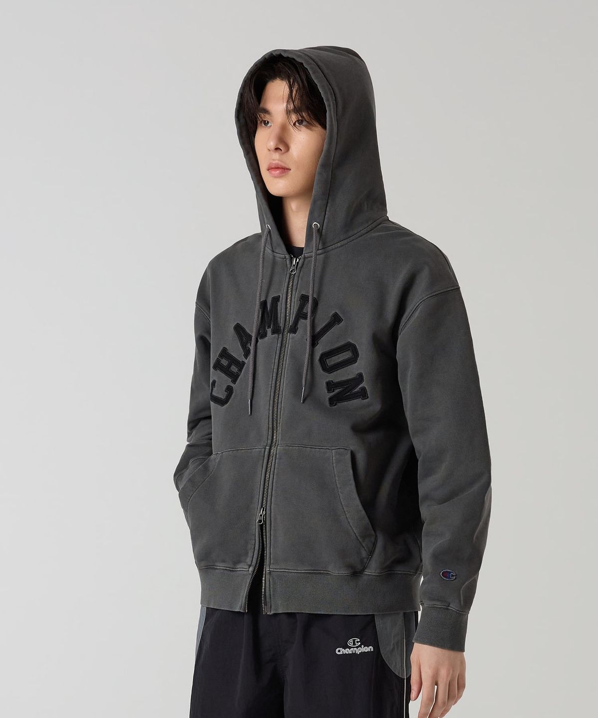 챔피온(CHAMPION) 아치 로고 루즈핏 가먼트다잉 후드 집업 3color
