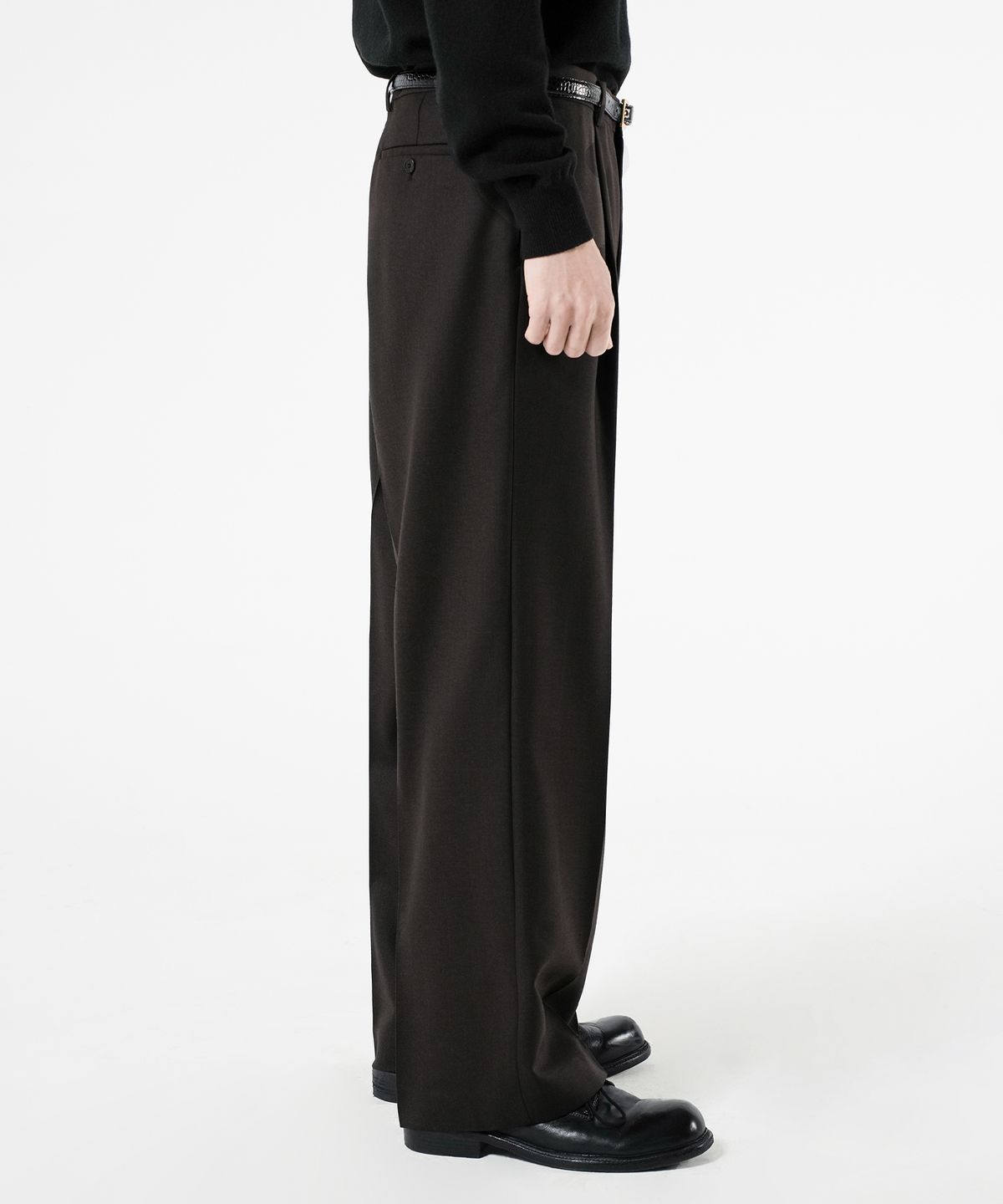 브랜디드(BRANDED) WOOL ONE TUCK WIDE SLACKS [DARK BROWN]
