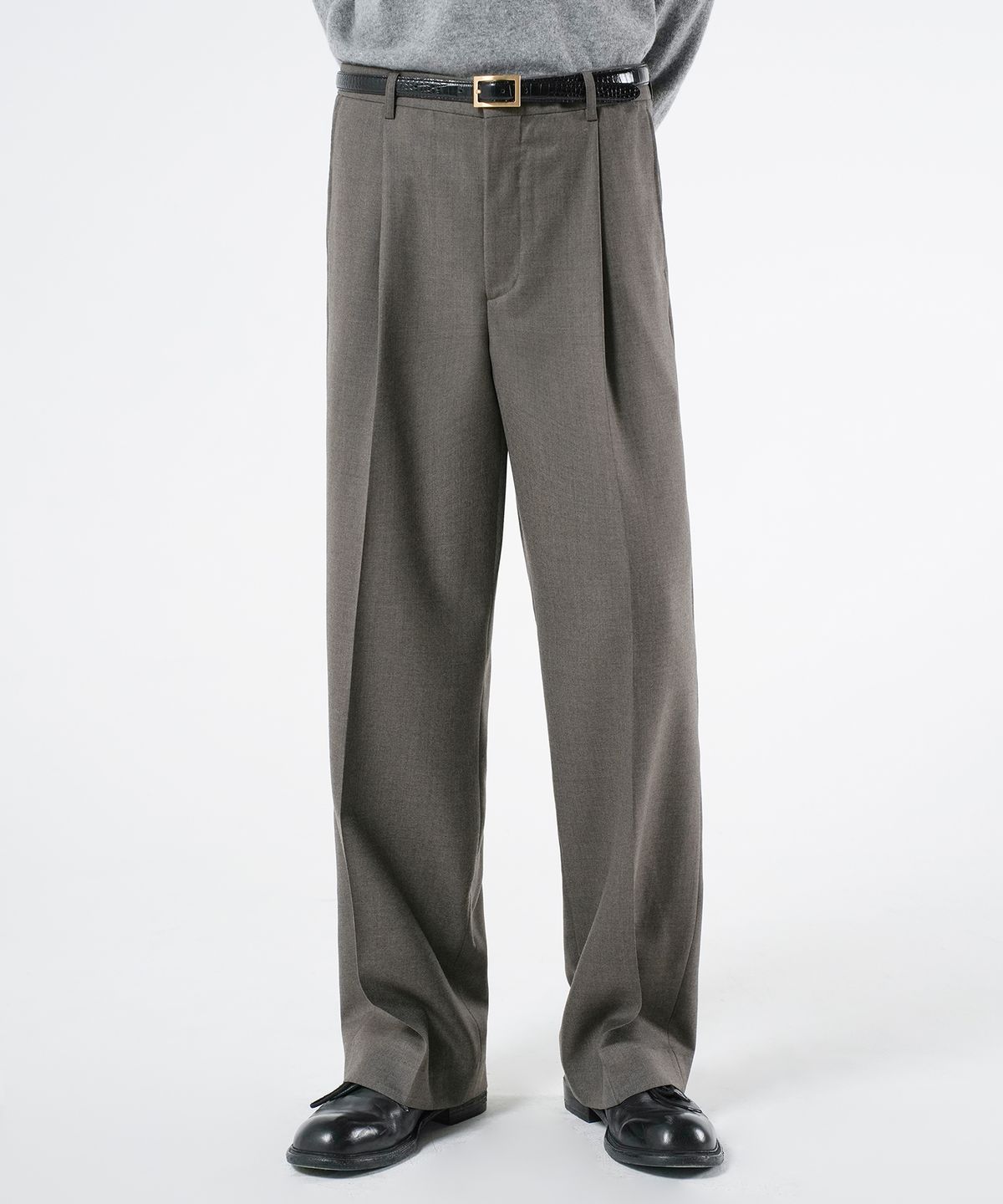 브랜디드(BRANDED) WOOL ONE TUCK WIDE SLACKS [CHARCOAL BROWN]