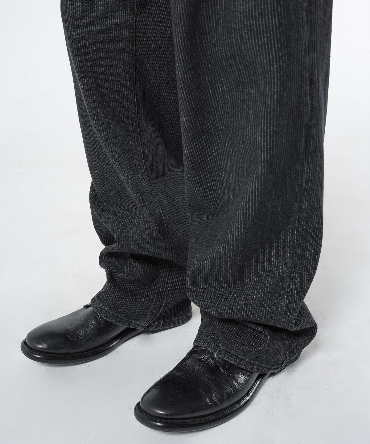 브랜디드(BRANDED) 1767 BLACK WAVE JEANS [EXTRA WIDE STRAIGHT]