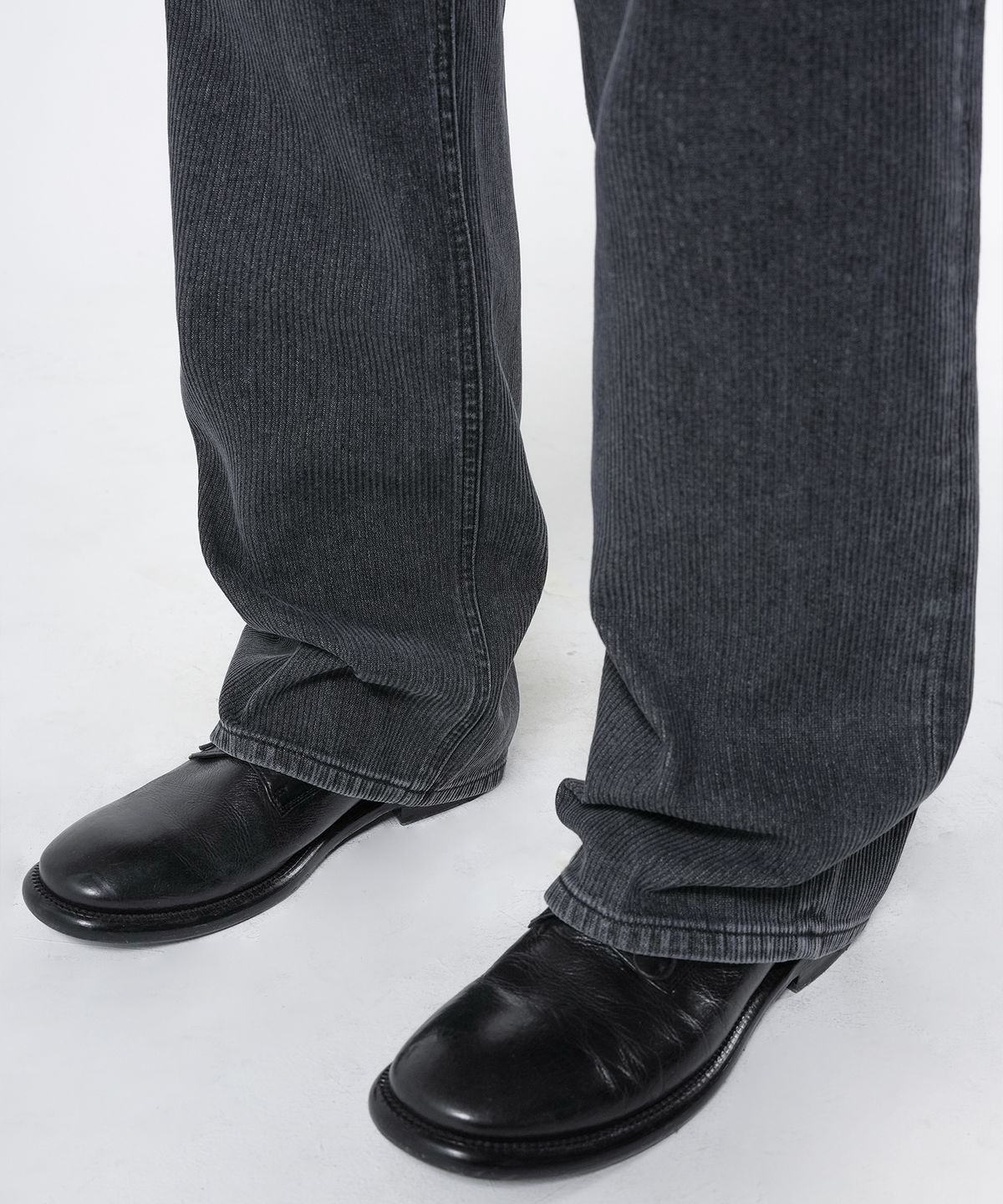 브랜디드(BRANDED) 1768 GRAY WAVE JEANS [EXTRA WIDE STRAIGHT]
