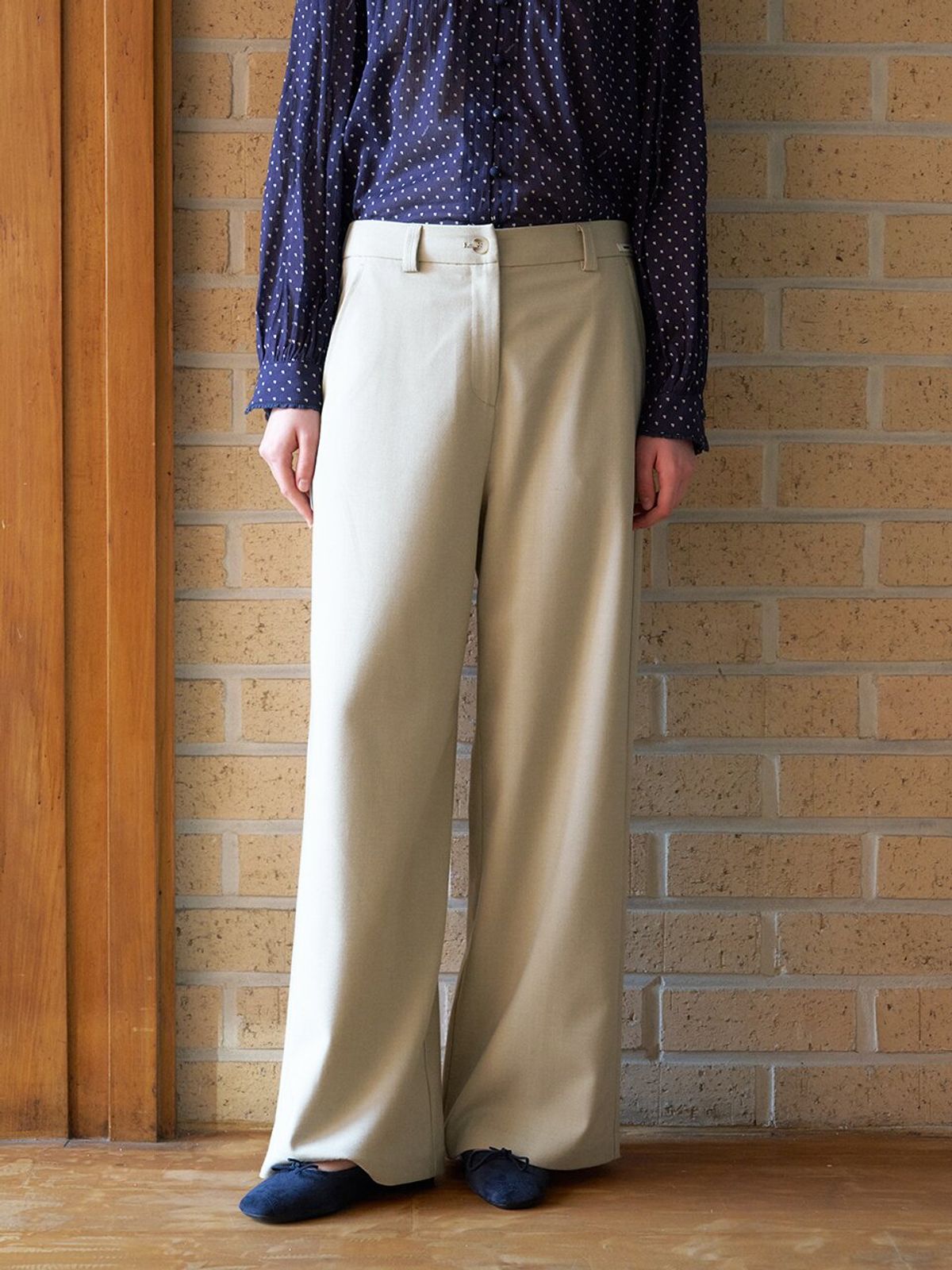 뮈뮈에르(MUEMUER) Classic Semi-Wide Banding Pants MU2611PT102M