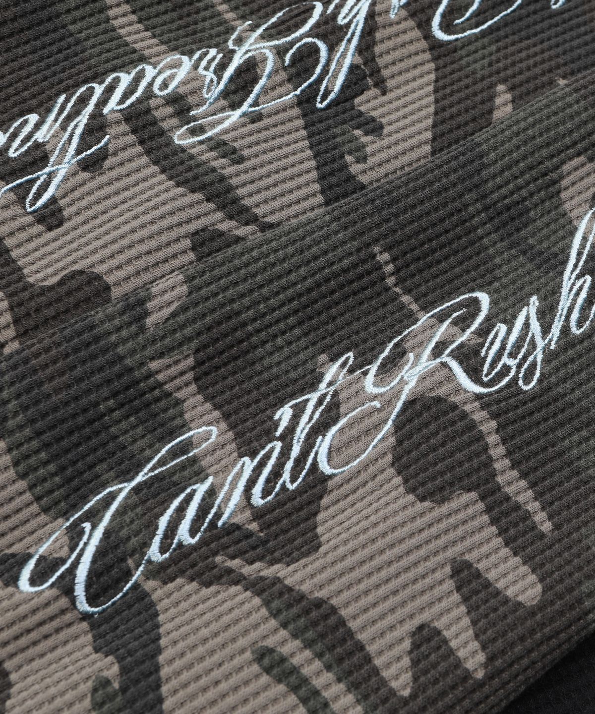 크리건(CRIGUN) CAMO WAFFLE RAGLAN LONG SLEEVE WHITE