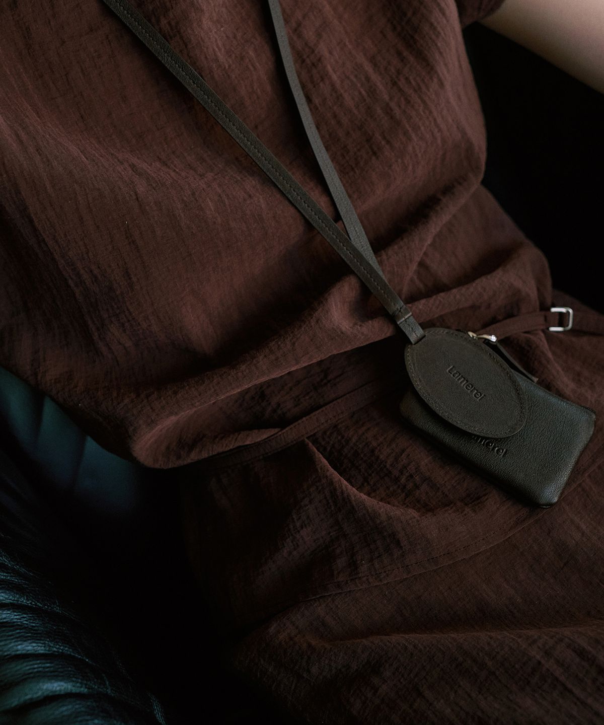라메레이(LAMEREI) Cow Leather Mirror Charm Card Necklace[LMBFSPAC912]-2color