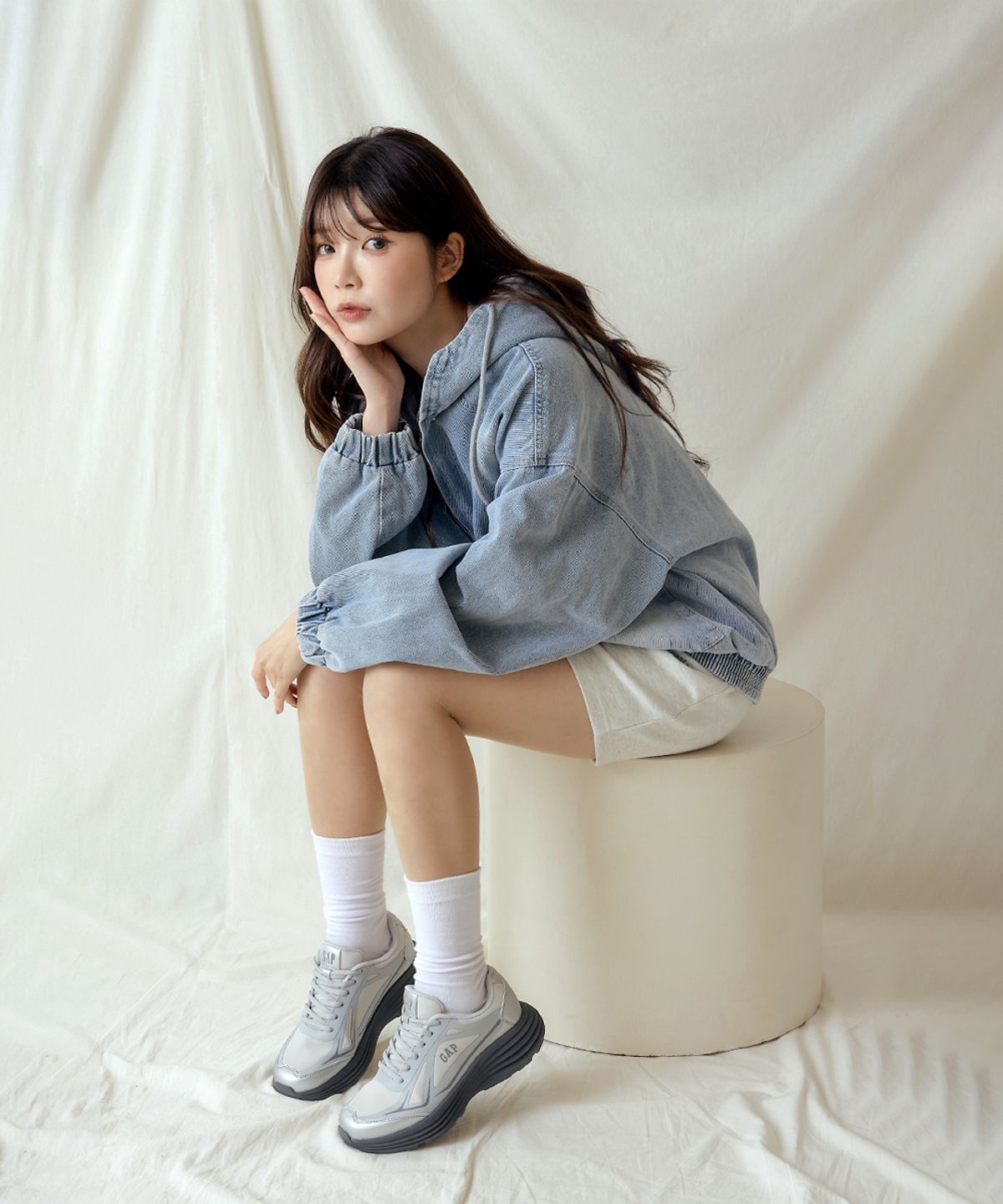 갭(GAP) 라이즌 운동화 그레이