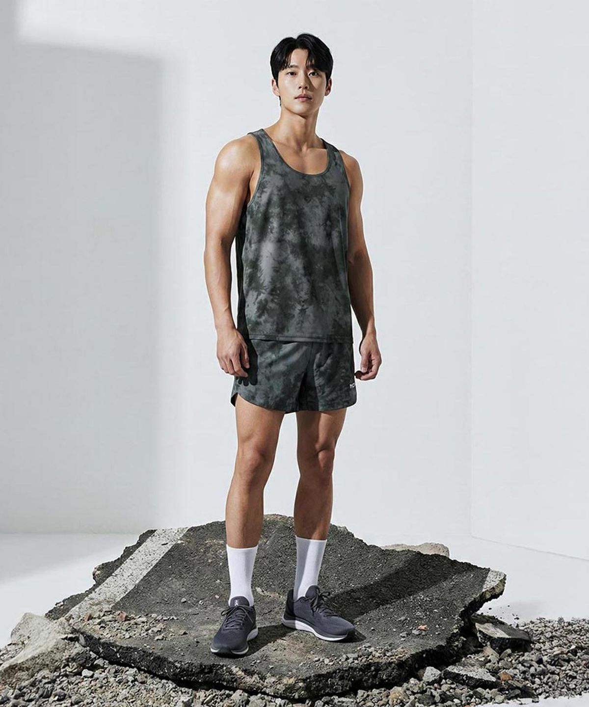 엠씨엔스포츠(MCNSPORTS) 남성 피그먼트 러닝복 세트 MSING+TRPS-PIGMENT