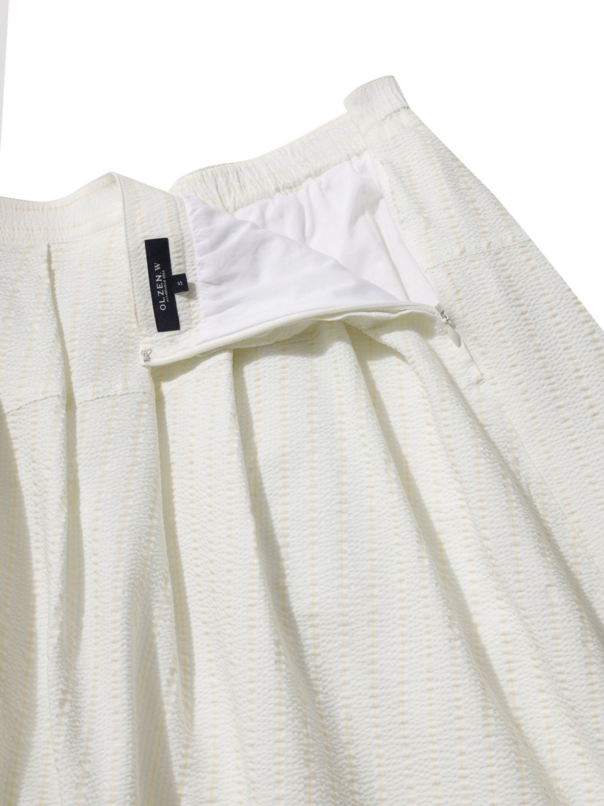 올젠(OLZEN) 여성 스트라이프 스커트_ZLG2RS2301SYE