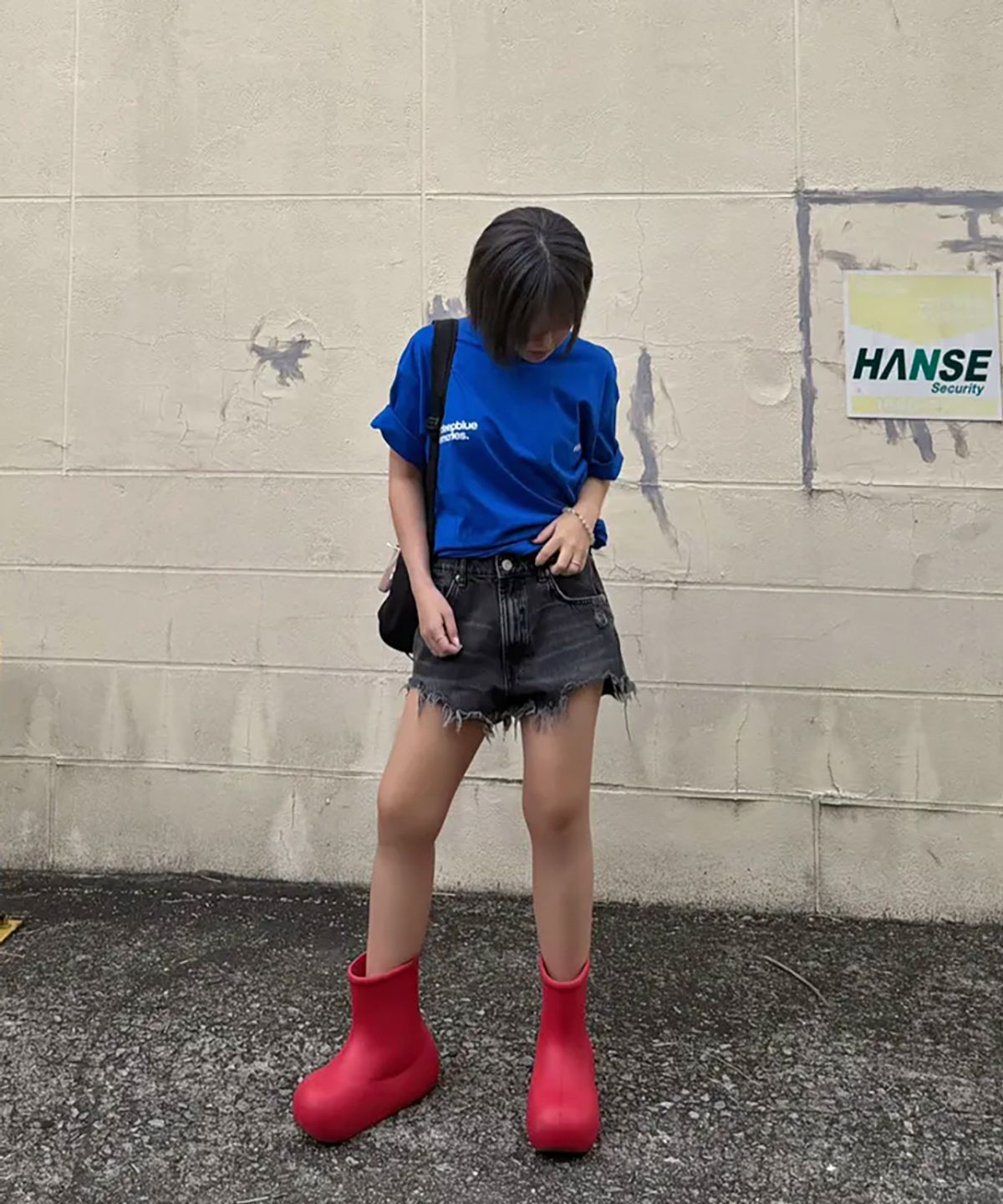 마이딥블루메모리즈(MY DEEP BLUE MEMORIES) Mm Symbol Logo T-Shirts (BLUE)
