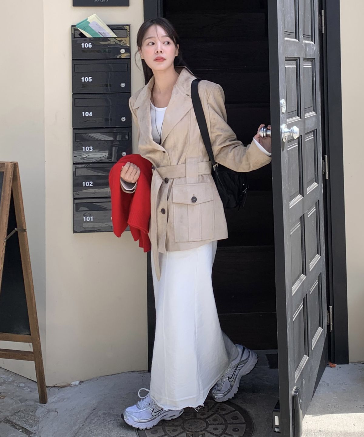 클루니(CLUNY) Moor suede belted jacket - beige