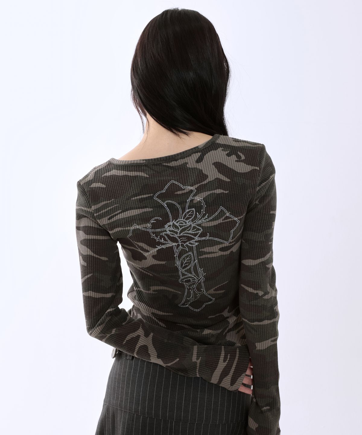 러닝하이(RUNNINGHIGH) 카모플라쥬 L/S 티 [그린]
