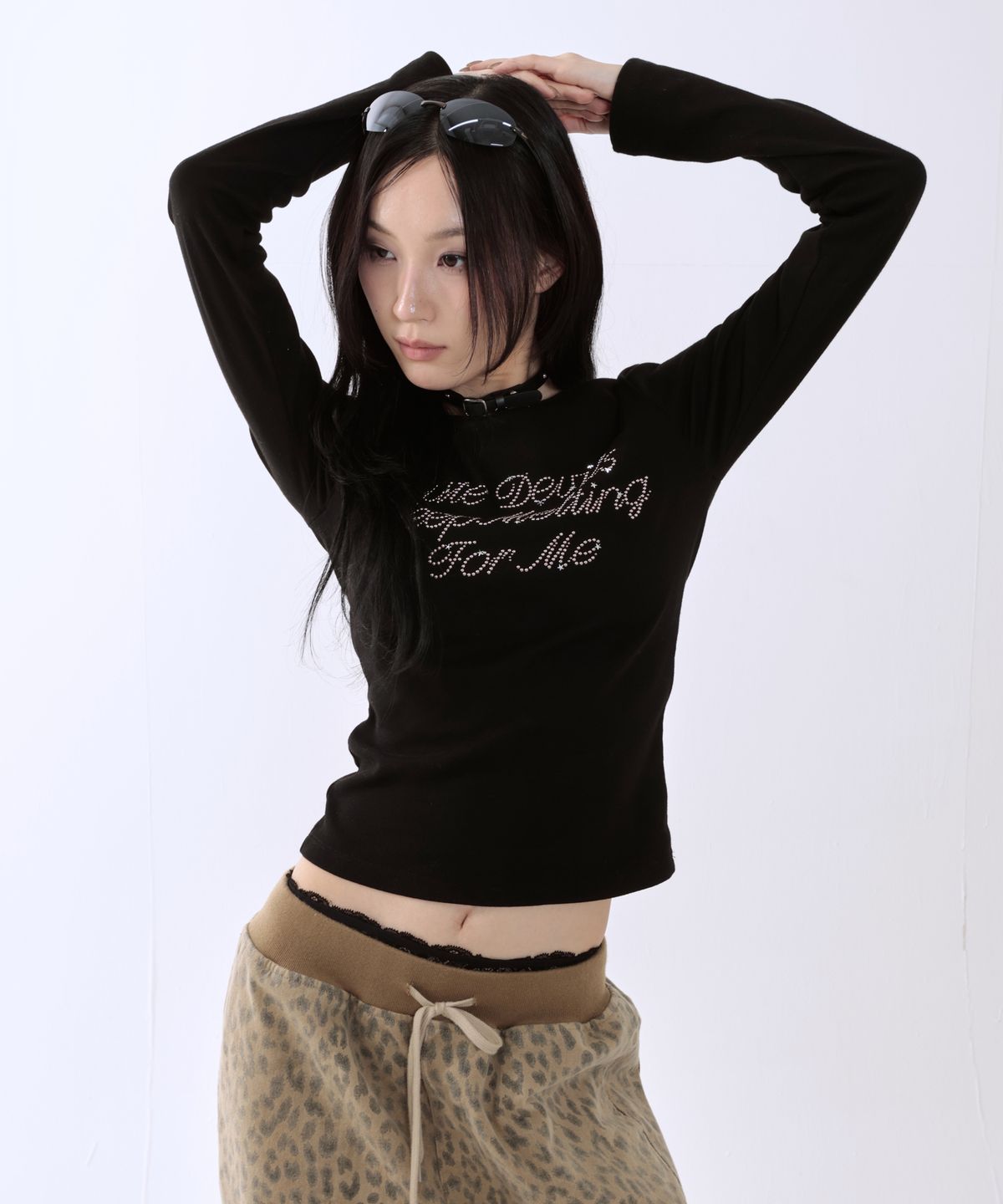 러닝하이(RUNNINGHIGH) 핫픽스 레터링 L/S 티 [블랙]