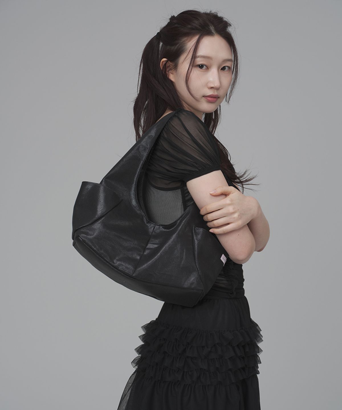 키미미(KIMIMI) 포켓 미디움 숄더백 블랙