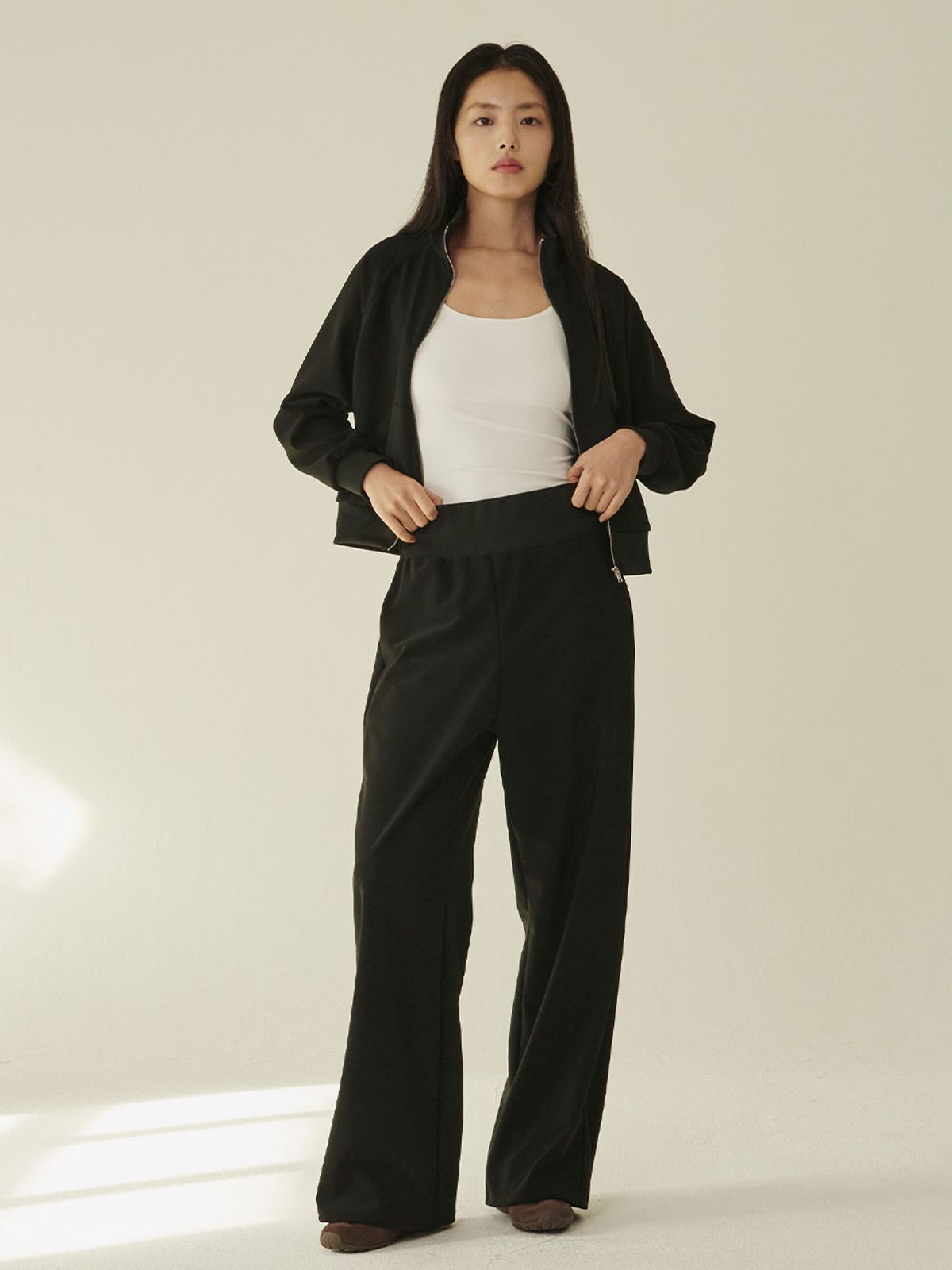누브(NOUVE) 스트레치 져지 팬츠 - 블랙/ Stretch Jersey Pants - Black