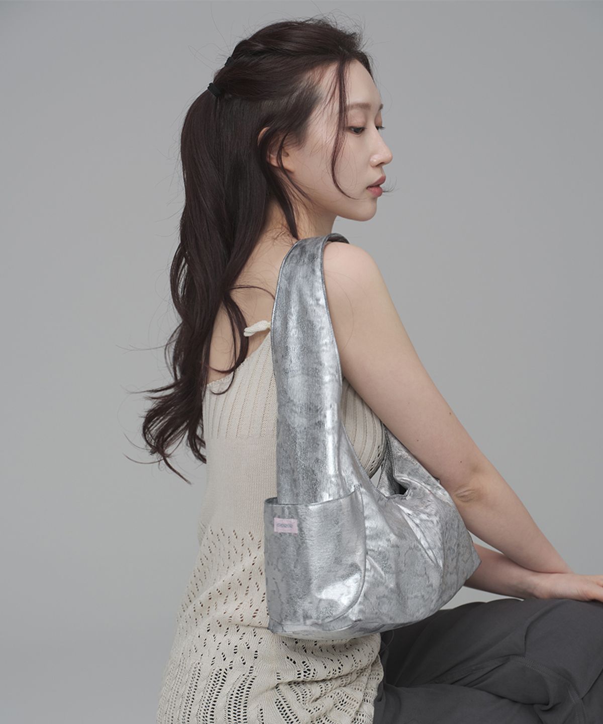 키미미(KIMIMI) 포켓 미디움 숄더백 실버