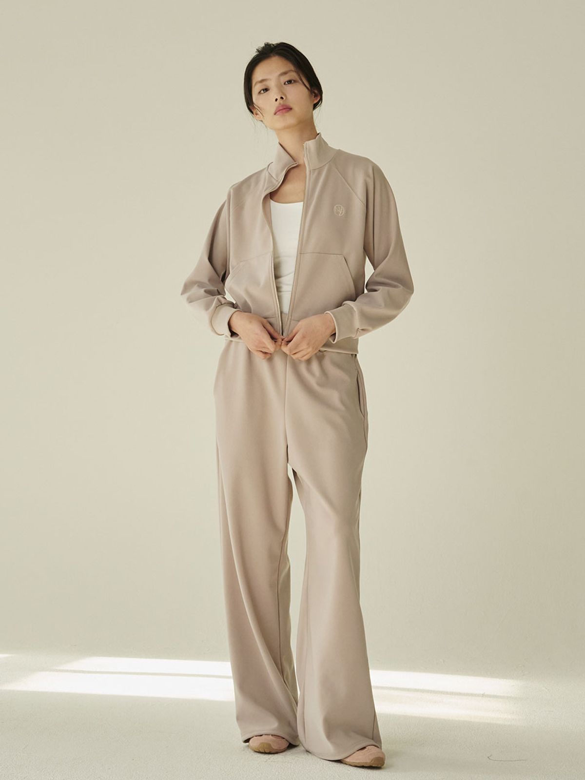누브(NOUVE) 스트레치 져지 팬츠 - 베이지/ Stretch Jersey Pants - Beige
