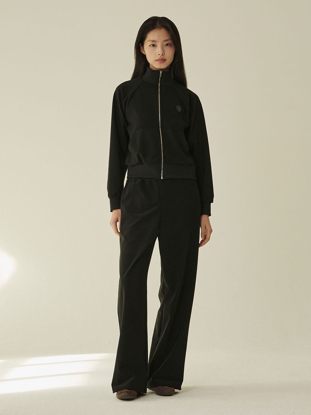 누브(NOUVE) 스트레치 져지 집업 - 블랙/ Stretch Jersey Zip‑Up - Black