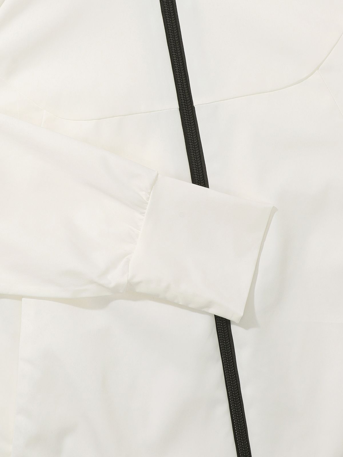 다이나핏(DYNAFIT) CHIC (시크) 여성 트레이닝 슈트_Off White YWP26103W3
