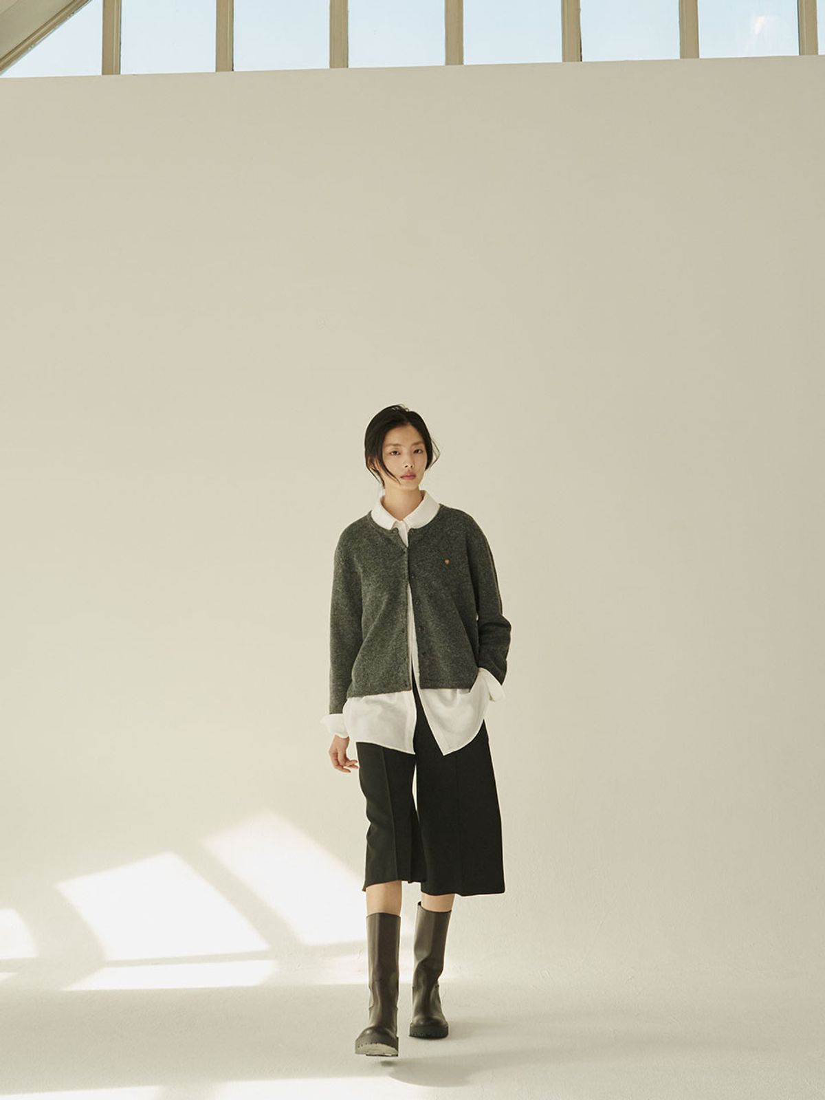 누브(NOUVE) 울 라운드 소프트 가디건 - 멜란지 그레이 / Wool Round Soft Cardigan - M.Gray